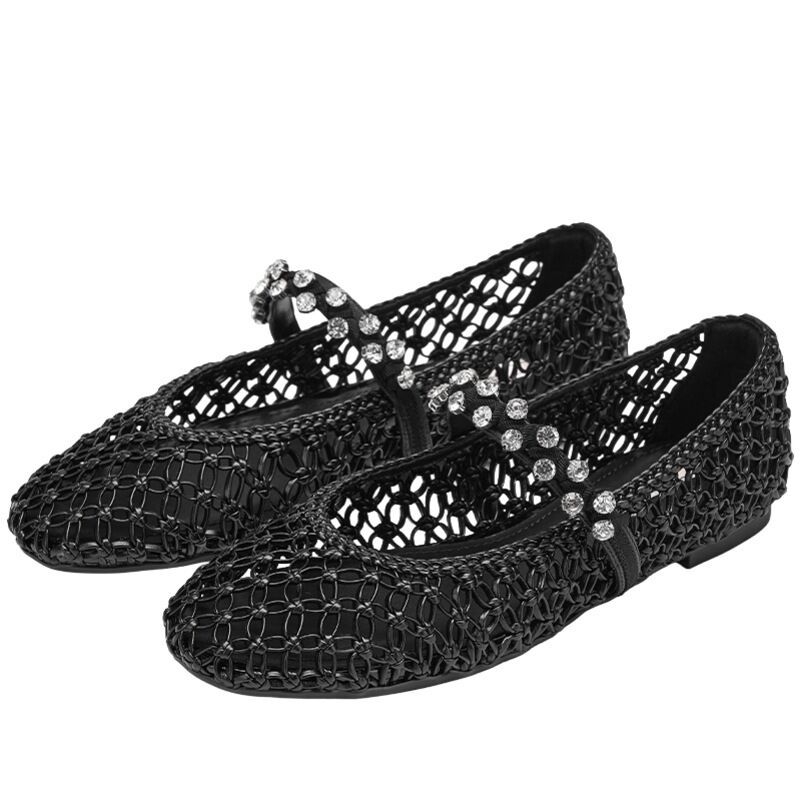 73 Hours | Women's Flat Mary Jane Lace Shoes ราคา 8,046 บาท*ส่งฟรี