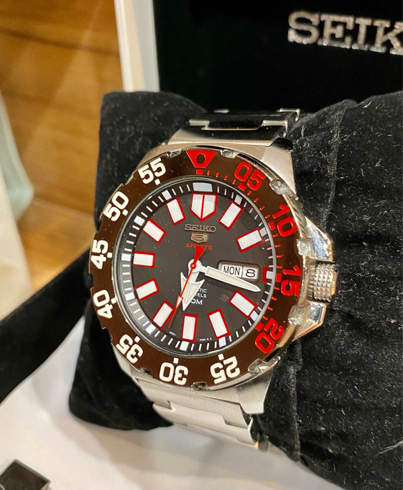 Seiko 5 Mini Monster . . 2024 Lazada .th