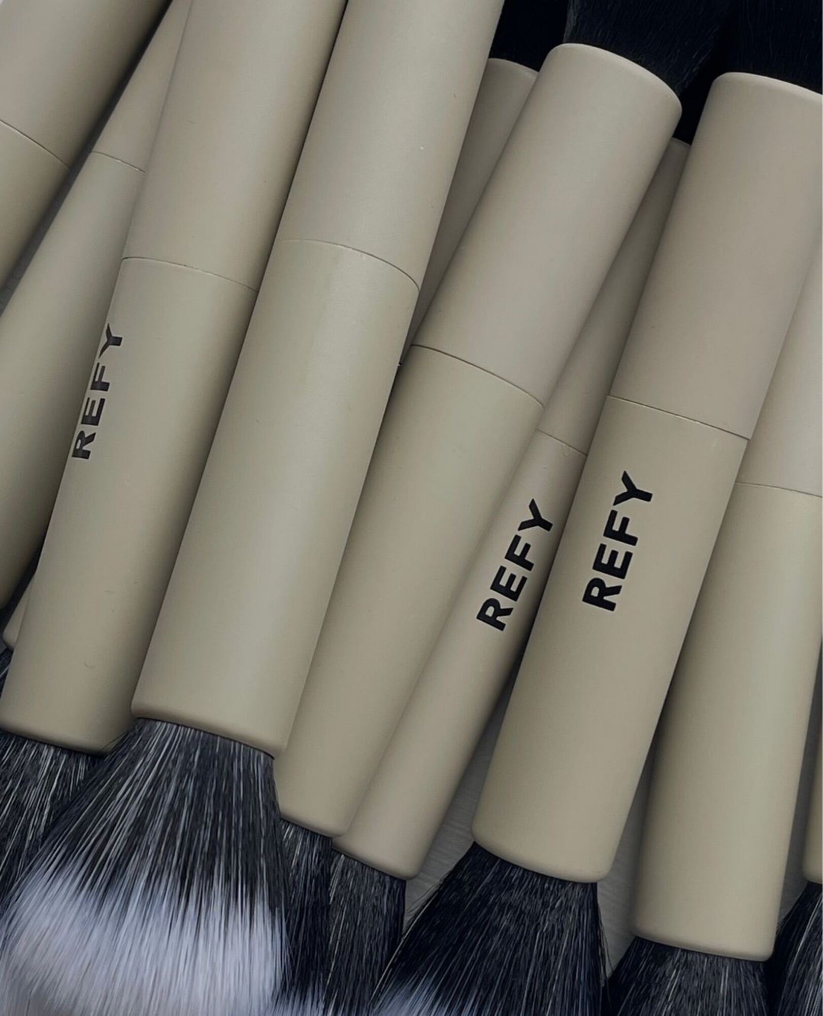 BAEWITHGLOSSY Refy Beauty — Duo Brush Baewithglossy ThaiPick