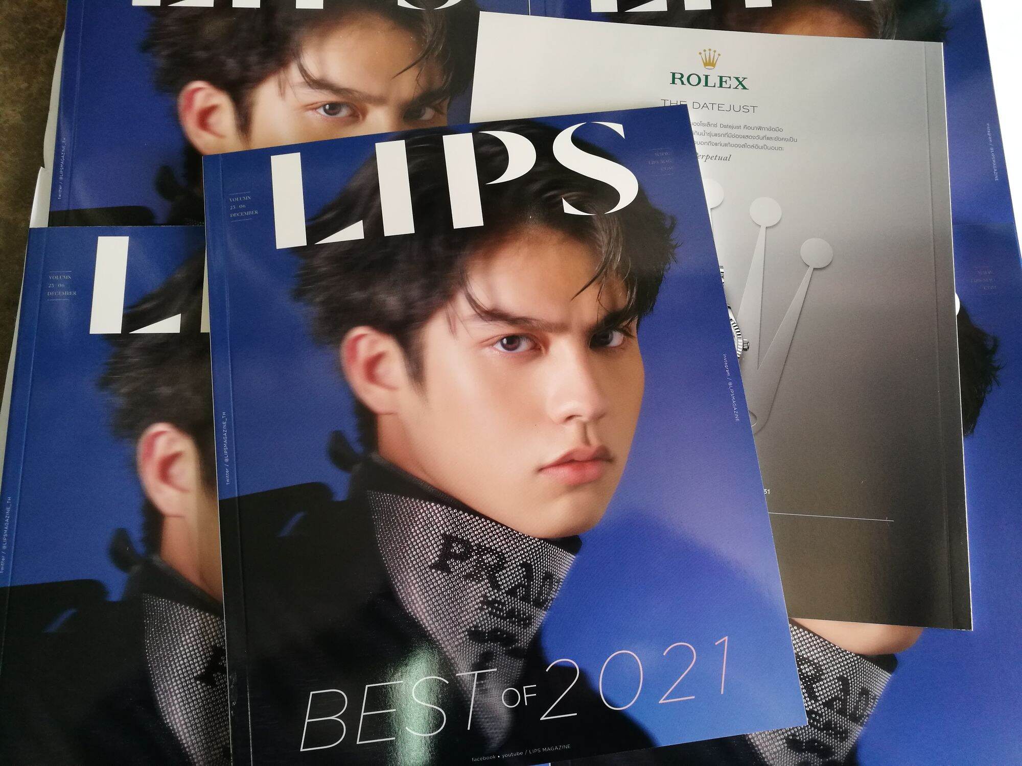 Bright X Lips Magazine นิตยสารแฟชั่น + ของแถมตามภาพ | Lazada.co.th