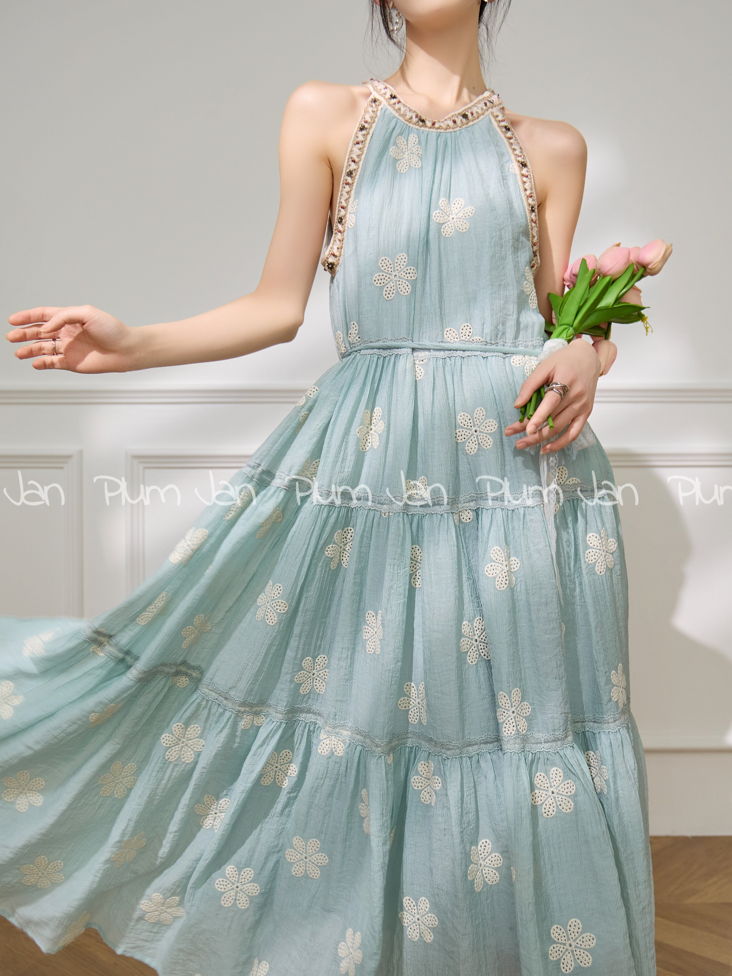 French Style Floral Embroidery Halter Neck Long Dress ราคา  6,447,763 บาท*ส่งฟรี
