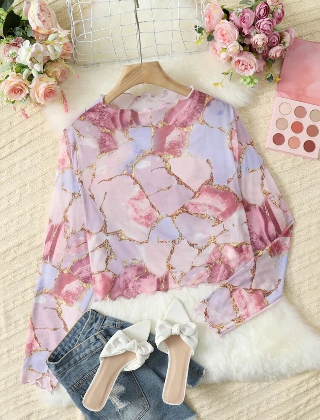 พร้อมส่งด่วนจากไทย เสื้อครอป เสื้อท็อป เสื้อแขนยาว ผ้าซีทรู สีชมพู ลายหินอ่อน ราคา 139 บาท*ส่งฟรี