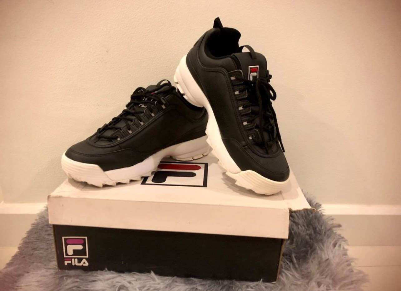 รองเท้า Fila สีดำ รุ่น Disruptor Low size EUR 42 /UK 8 (ร้าน belliizzzz35) ราคา 990 บาท*ส่งฟรี