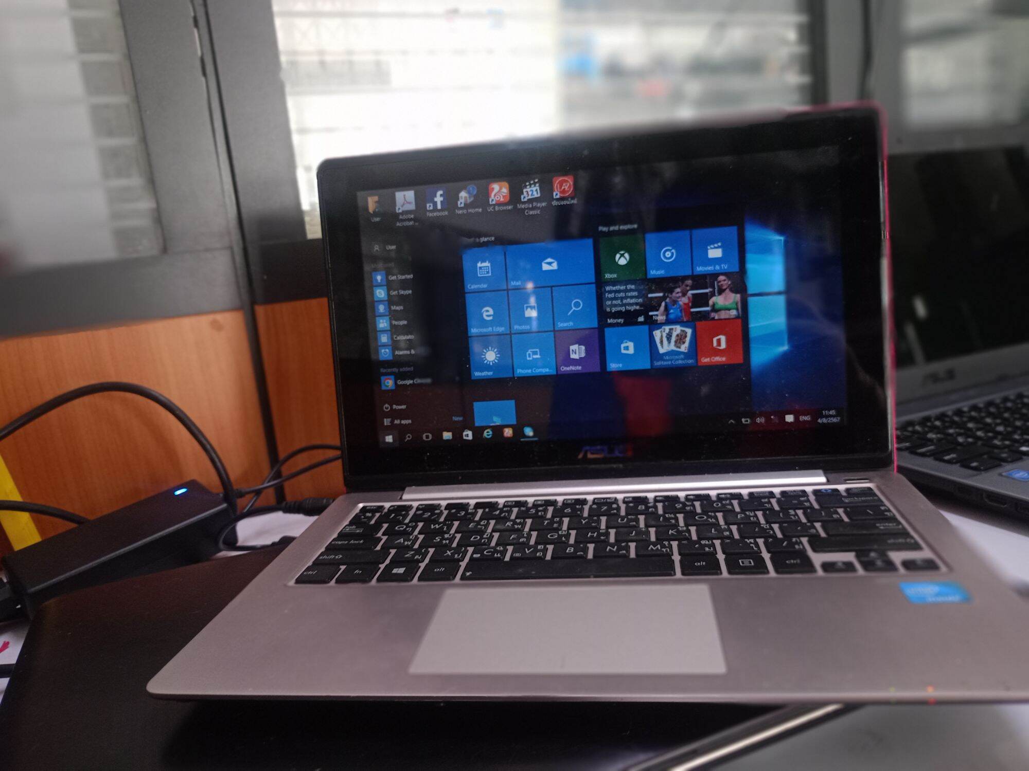 notebook ASUS x202 จอ 11.6 นิ้ว touch screen มือสองสภาพสวย ราคา 2,200 บาท*ส่งฟรี
