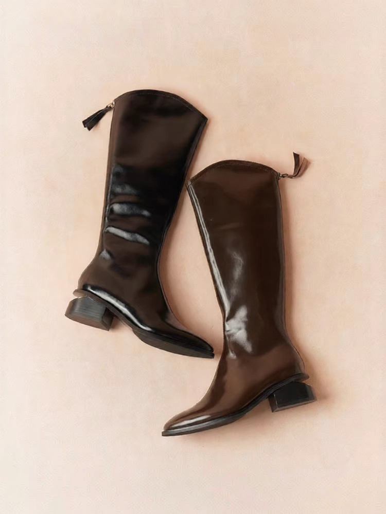 ST&SAT | Retro Black Martin Coarse Heel Slimming Ladies Boots ราคา 8,811 บาท*ส่งฟรี