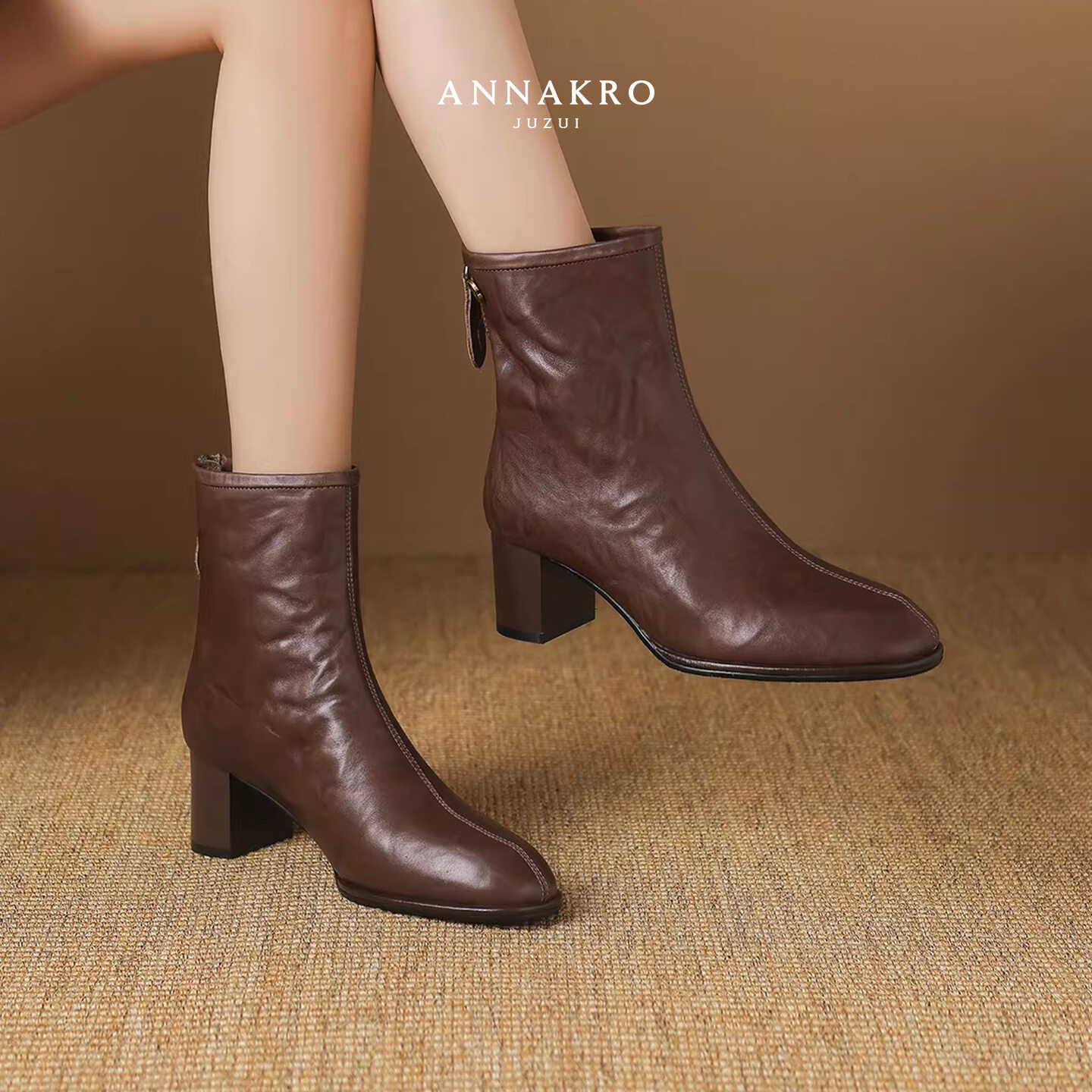JZ ANNAKRO | Chelsea Stylish Warm Leather Vintage Heeled Short Boots ราคา 3,734 บาท*ส่งฟรี