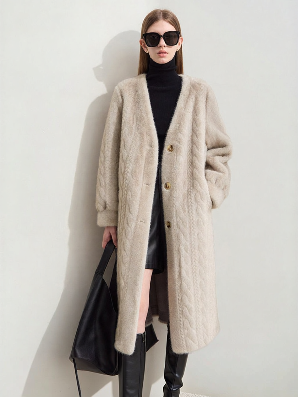 AMII | V-neck Eco-friendly Faux Mink Textured Fur Winter Coat ราคา 7,219 บาท*ส่งฟรี