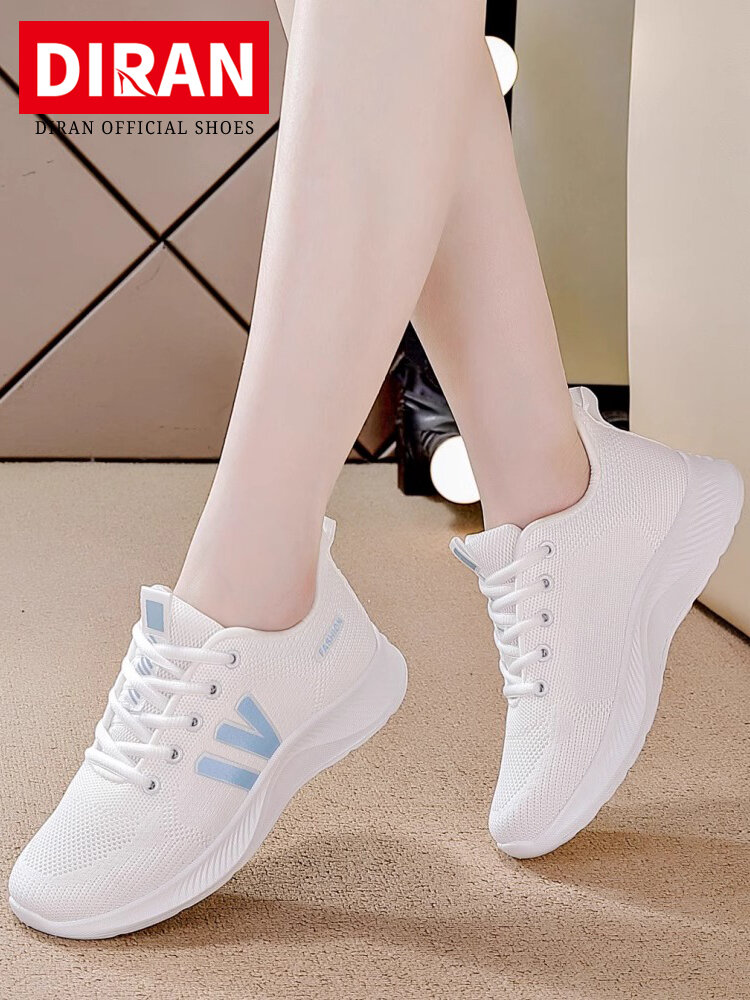 Breathable Lightweight Soft Bottom Running Shoes for Women ราคา 8,515 บาท*ส่งฟรี