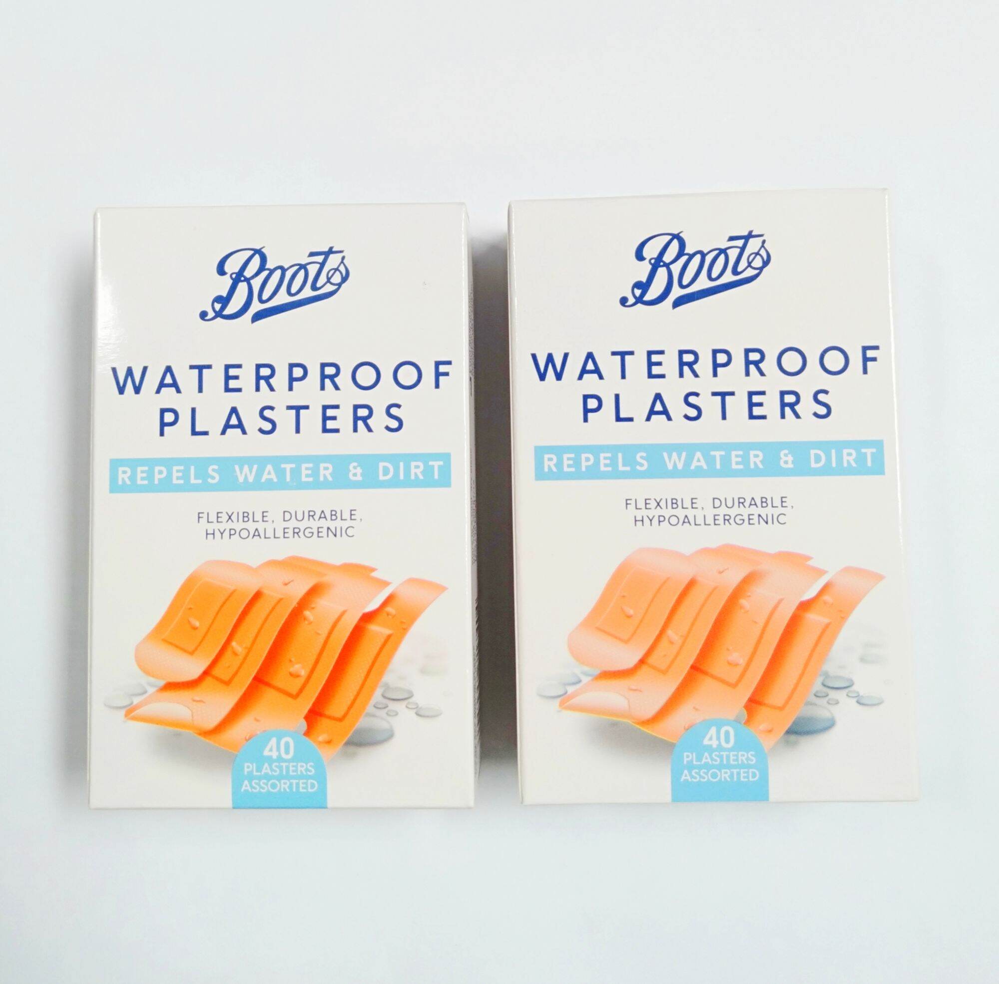 Boots WATERPROOF PLASTERS REPELS WATER & DIRT (2 Boxes) พลาสเตอร์กันน้ำคละแบบและไซส์ 2กล่อง