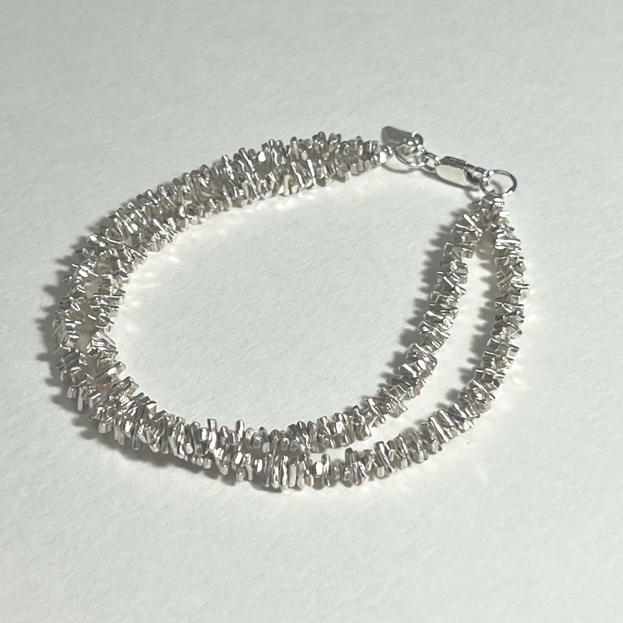 JIIRA-The Sierra Collection-silver line double bracelet size6- 7inch ราคา 2,990 บาท*ส่งฟรี