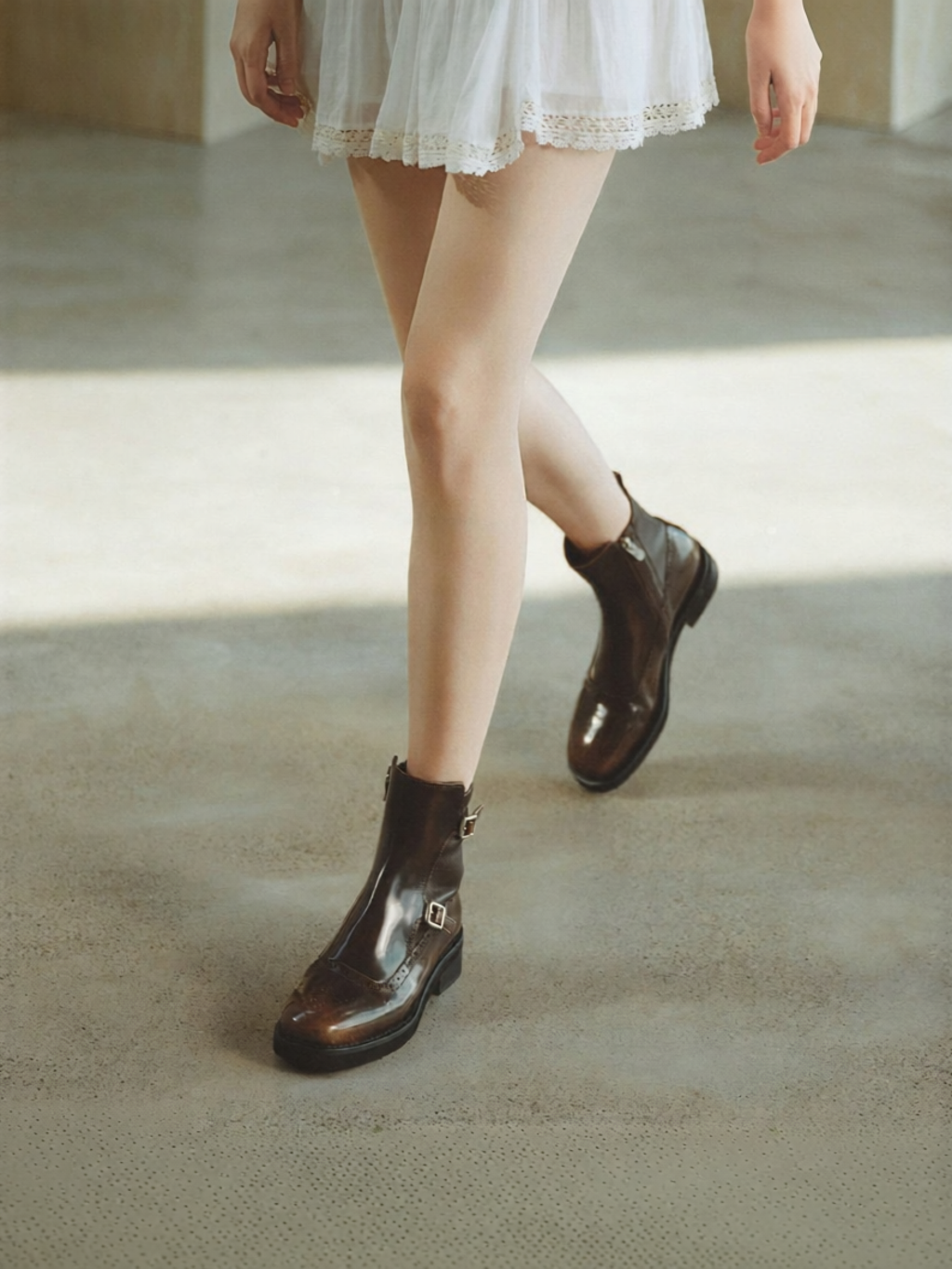 73hours | Winter New Retro British Style Suede Chelsea Boots ราคา 9,389 บาท*ส่งฟรี