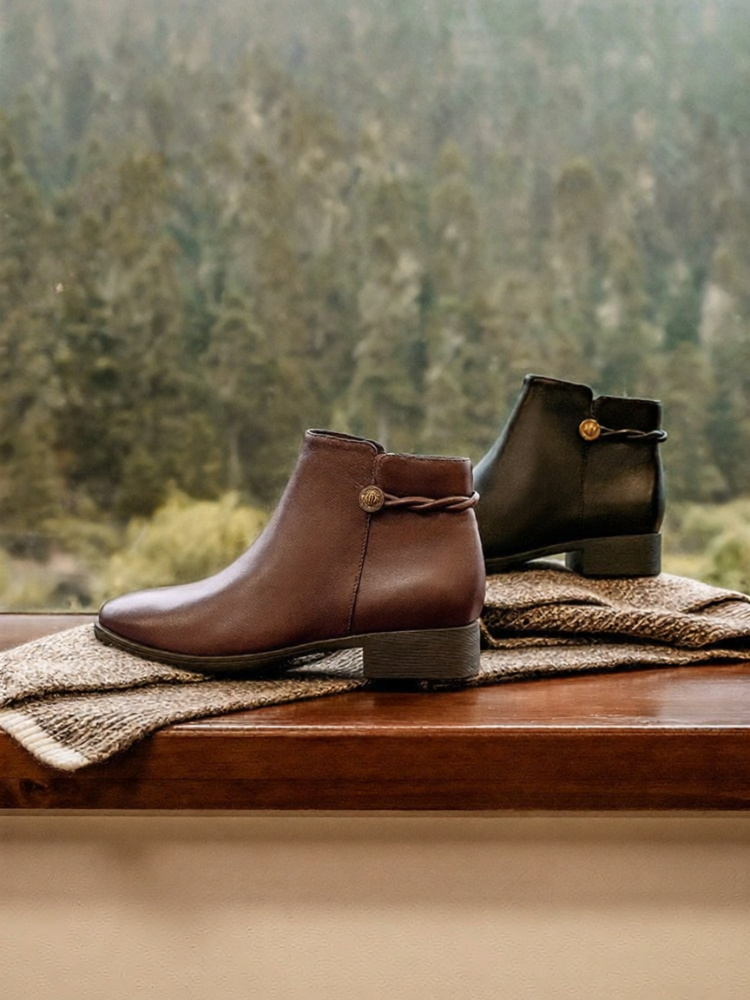 SENDA | Soft Leather High Heel Pointed Short Boots Winter ราคา 3,816 บาท*ส่งฟรี