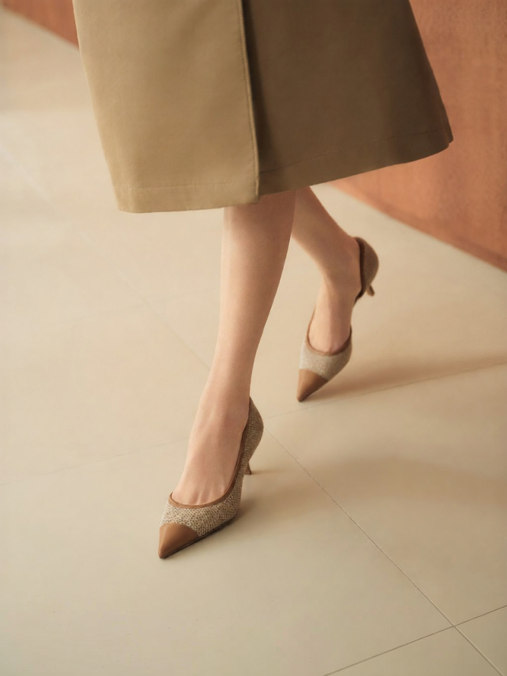 73hours | Commute-Friendly Non-Tiring Heels ราคา 8,018 บาท*ส่งฟรี