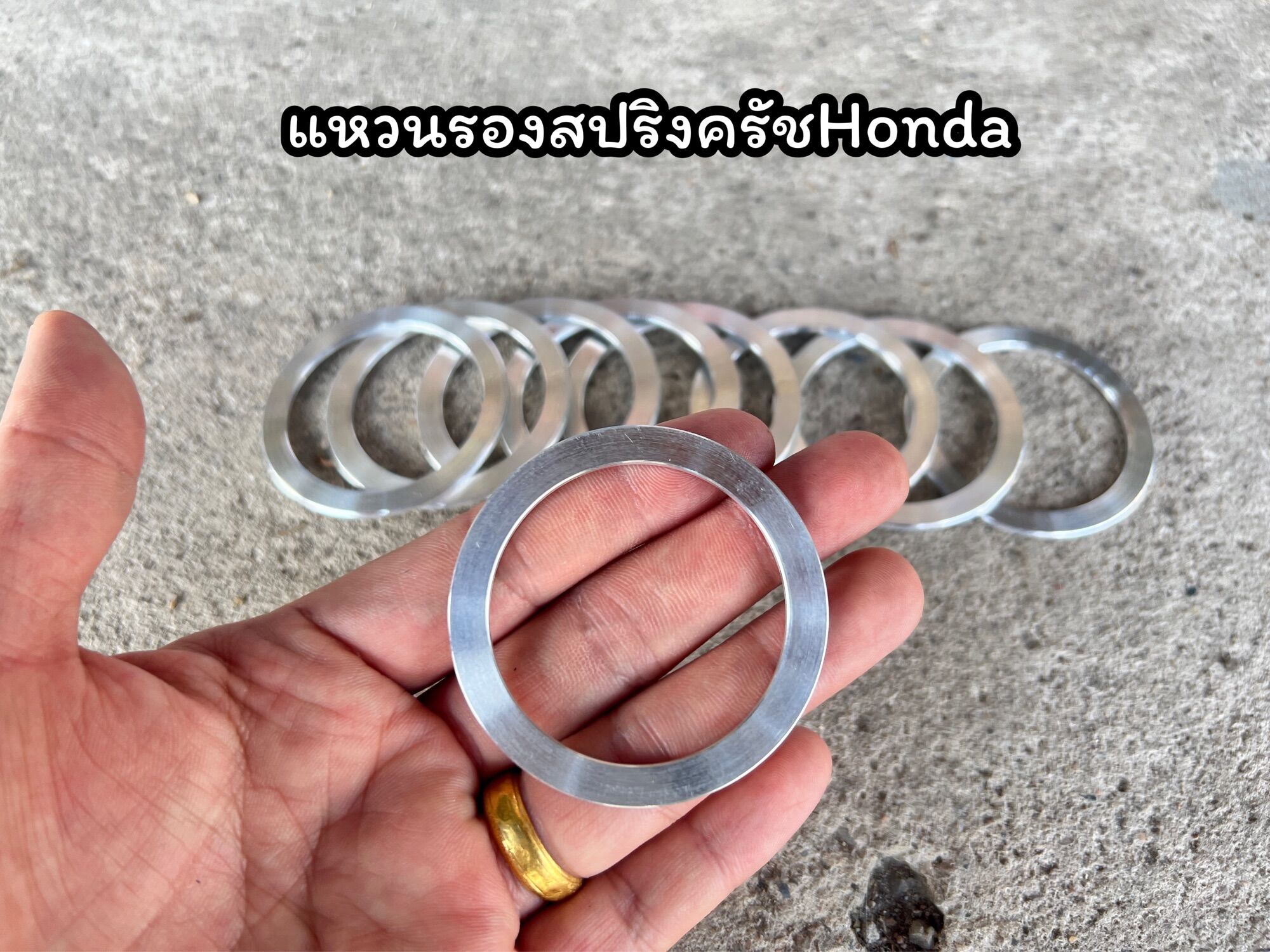 แหวนรองสปริงครัชแต่งHonda pcx qbix zoomer-x click yamaha แหวนมิเนียม ราคาอันละ ราคา 150 บาท*ส่งฟรี