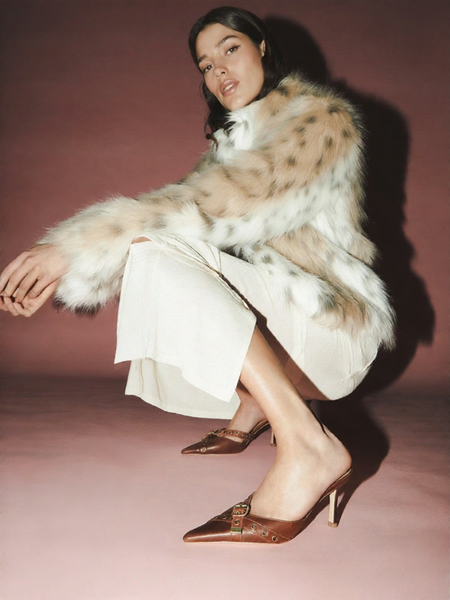 Tony Bianco | Metal Buckle Retro Fashionable Pointed-Toe High Heel Sandals ราคา 8,673 บาท*ส่งฟรี