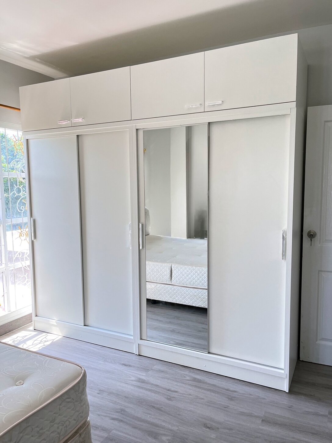 เซตตู้เสื้อผ้าบานเลื่อนเสริมตู้เทิร์นบานเปิด (จัดส่งเฉพาะในเขตกรุงเทพฯและปริมณฑล) - ยี่ห้อ TWS ราคา 19,480 บาท*ส่งฟรี