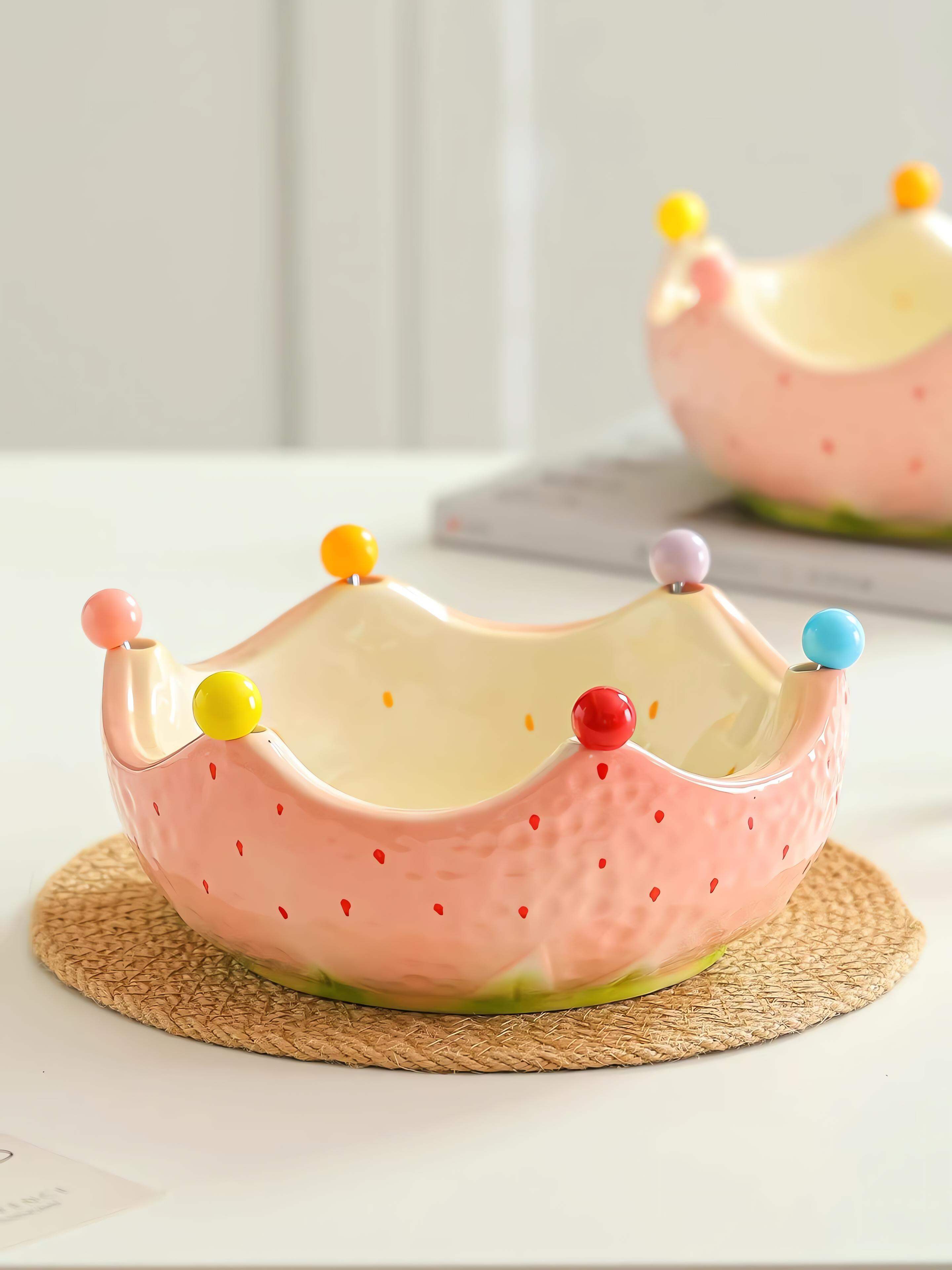 RORK | Stylish Strawberry Shaped Ceramic Fruit Bowl With Stainless Steel Fork ราคา 1,996 บาท*ส่งฟรี