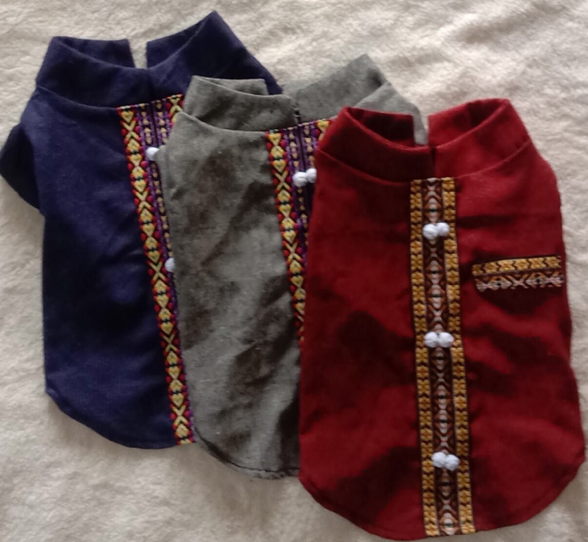 ชุดเสื้อพื้นเมืองแมว ชุดเสื้อพื้นเมืองสุนัข ราคา 145 บาท*ส่งฟรี