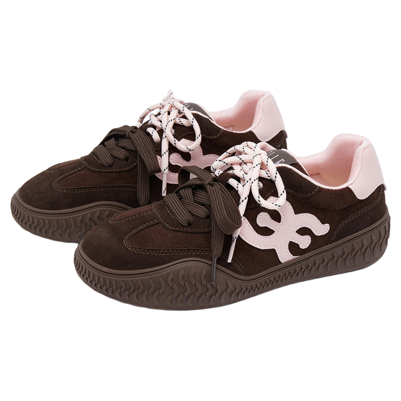 Elle | Thick Sole Training Shoes for Women Fleece Lined ราคา 3,749 บาท*ส่งฟรี