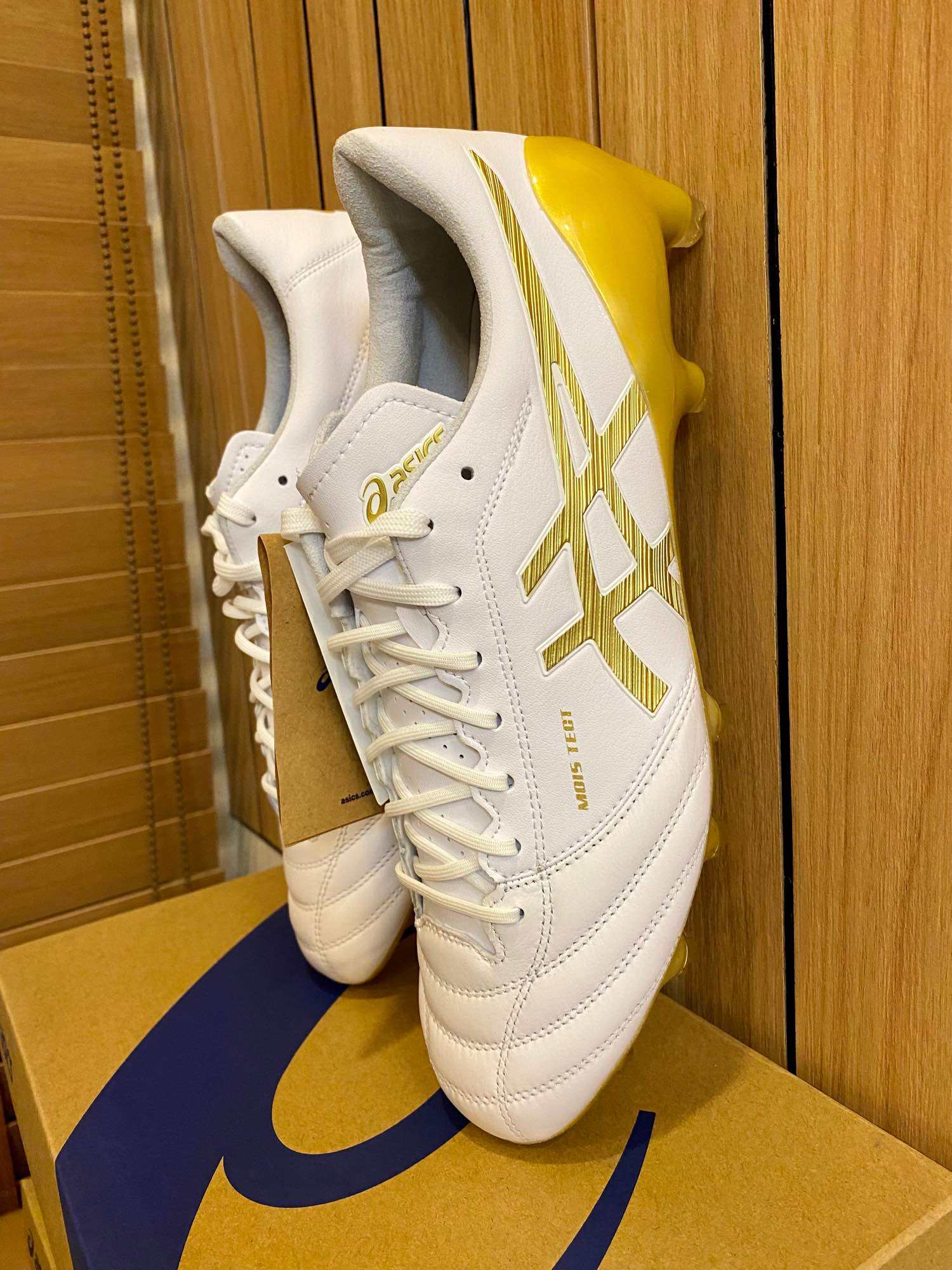 Asics DS Light X-Fly 4 หนังจิงโจ้ รองเท้าฟุตบอล ค่ะ | Lazada.co.th