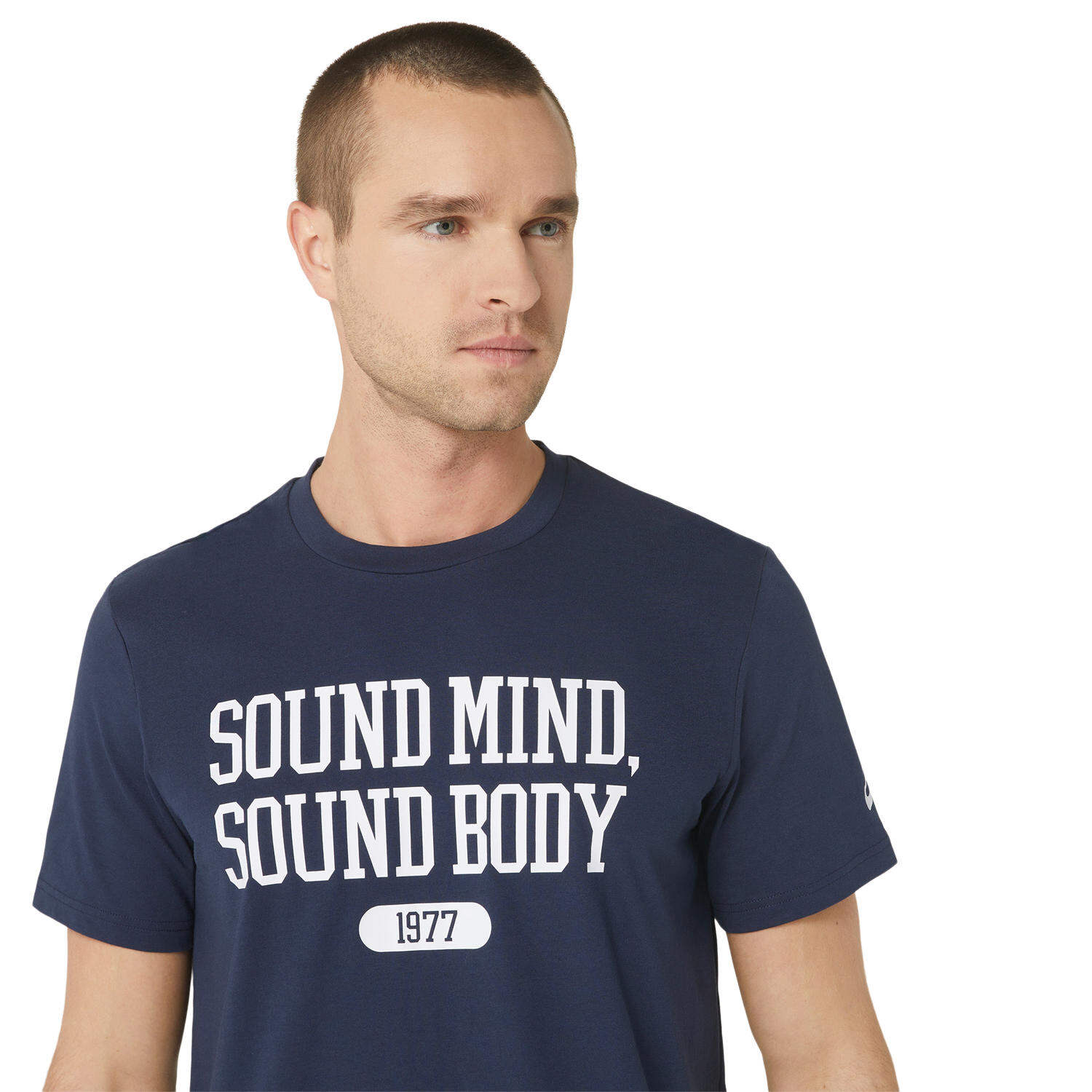 ASICS : GRAPHIC SS TEE MEN TRAINING เสื้อ ผู้ชาย เสื้อ เสื้อคอกลม ของแท้ MIDNIGHT ราคา 500 บาท*ส่งฟรี