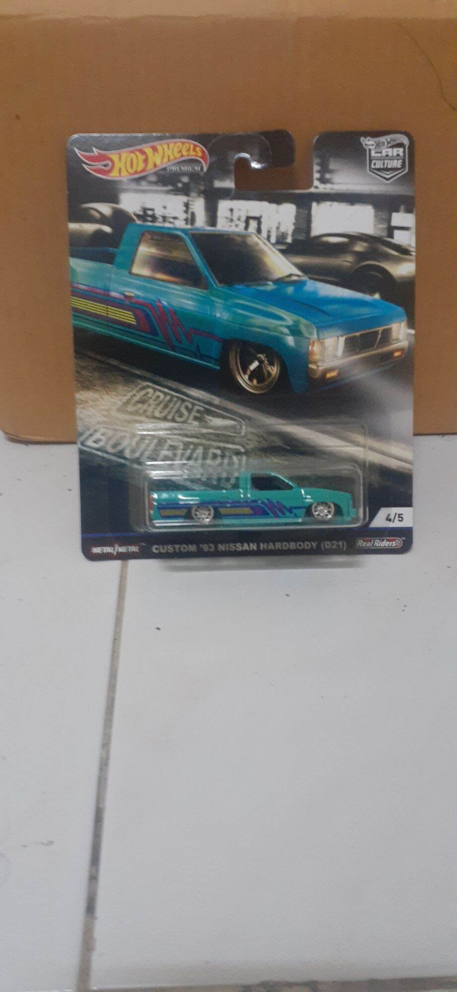 Hot Wheels Custom 93 Nissan Hardbody. (D21) Blue