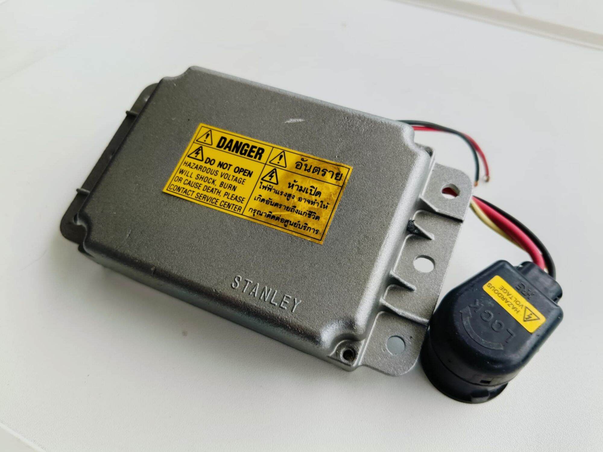 Ballast บัลลาสต์ซีน๊อน IZUSU D-MAX DRAGON EYE ปี 2003-2006 12v ใช้คู่กับหลอด D2S//D2R ทั้งหมด สินค้าแท้,กล่องบัลลาสแท้ ราคา 3,499 บาท*ส่งฟรี