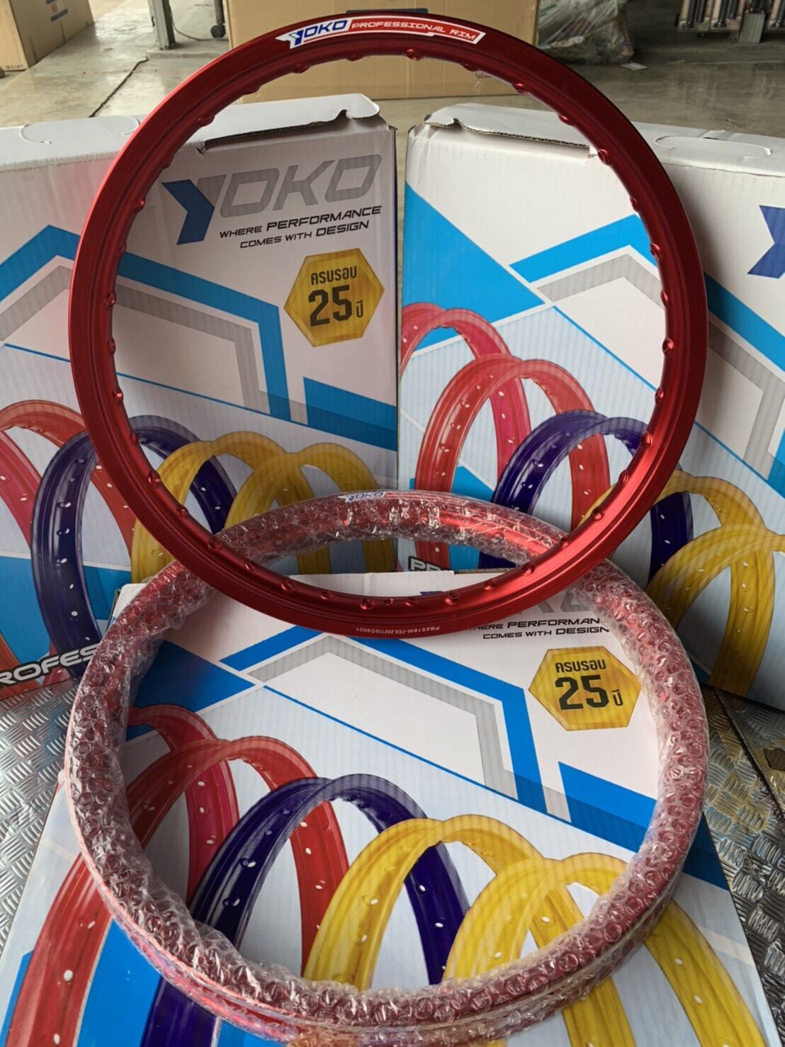 ล้อโยโก สีแดง ขอบ17 หน้ากว้าง 14 โยโกแท้ แข็งแรงทนทานต่อการใช้งาน