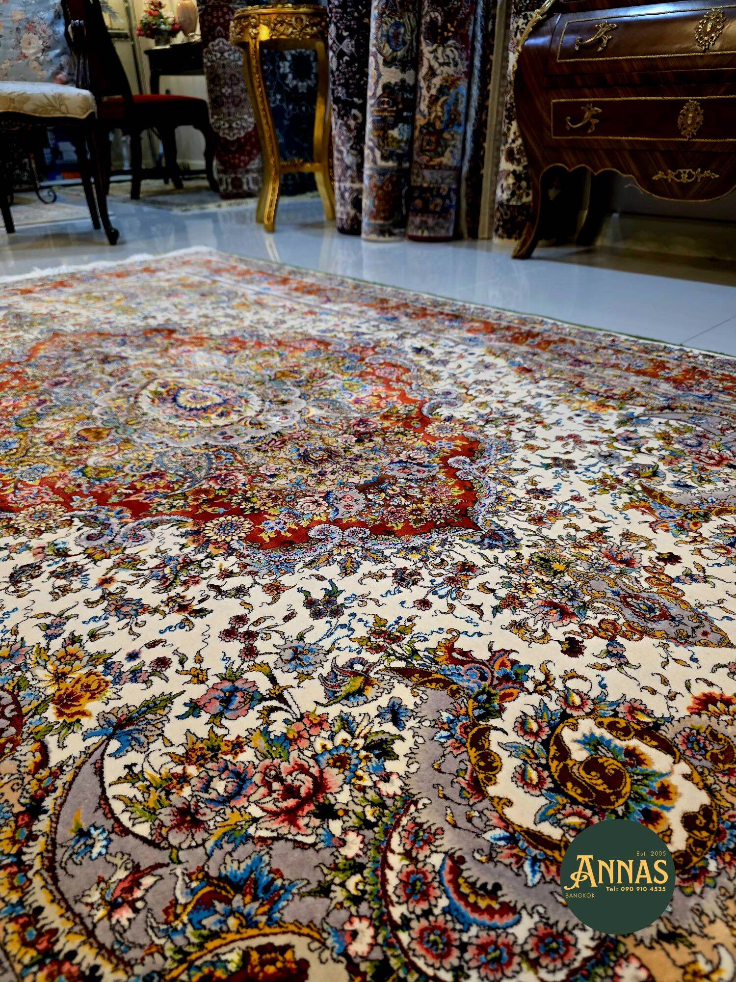 Annas Persian Carpet 🇮 🇷 Iran Carpet Natural Silk & New Zealand Wool, Size 150X225 cm (1.50X2.25) Meters, Real Silk Carpet, Real Animal Hair, Beautiful Colors, Designs with a Variety of Colors. ราคา 39,500 บาท*ส่งฟรี
