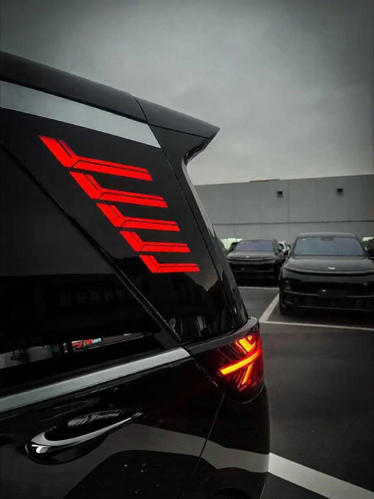 GUOCARCOM | Add-on Rear 3D Turn Signal Light for Denza D9 ราคา 4,777 บาท*ส่งฟรี