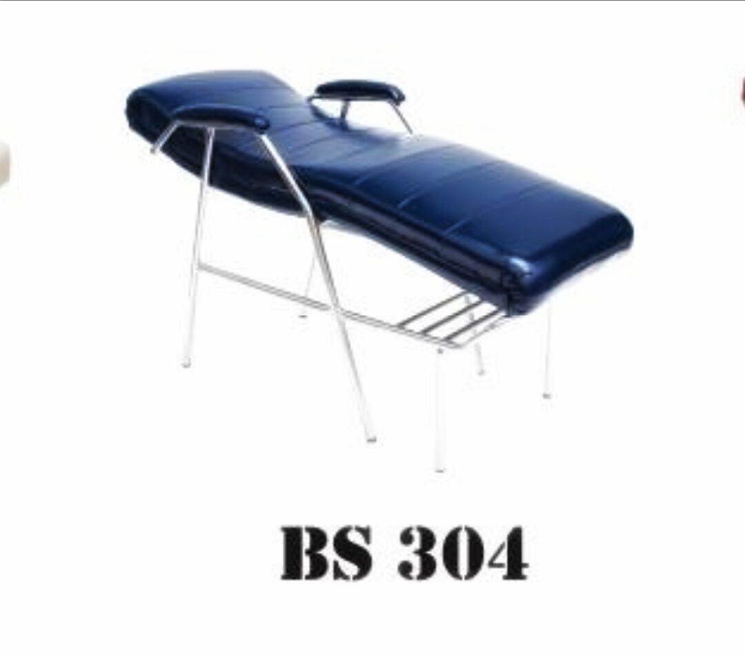 เตียงสระผม เตียงสระ2 ชั้นรุ่นยาวลายขวาง BS304 เตียงสระผม ร้านเสริมสวย เราคือโรงงานผลิตเฟอร์นิเจอร์ BS เลือกสีทักแชท ราคา 2,290 บาท*ส่งฟรี