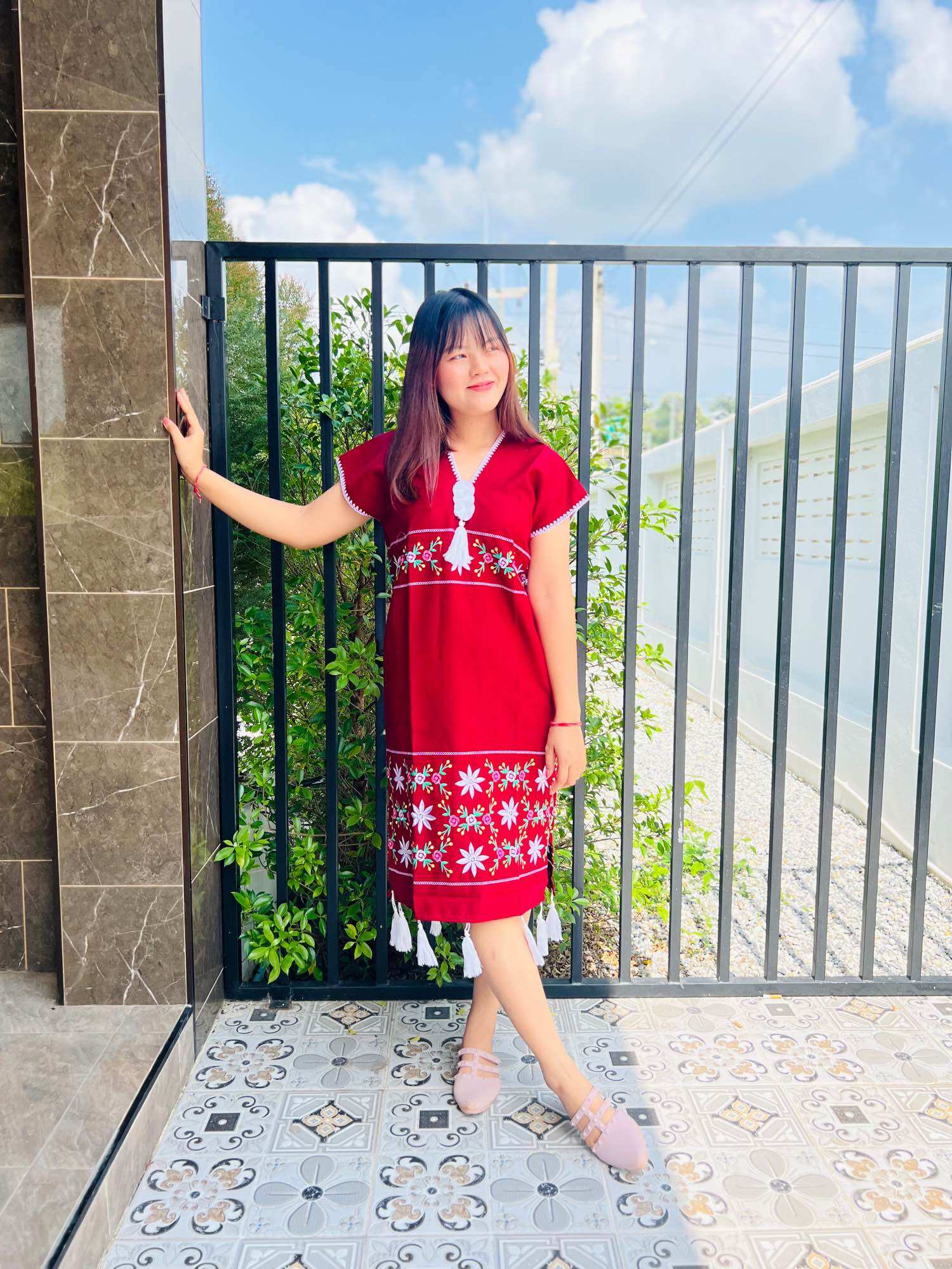 ကရင္အင္က်ီကာဝန္လွလွေ လး เสื้อกะเหรี่ยงสวยๆ เสื้อยาวสาวกะเหรี่ยง มะโมเดรส Karen dress ราคา 650 บาท*ส่งฟรี