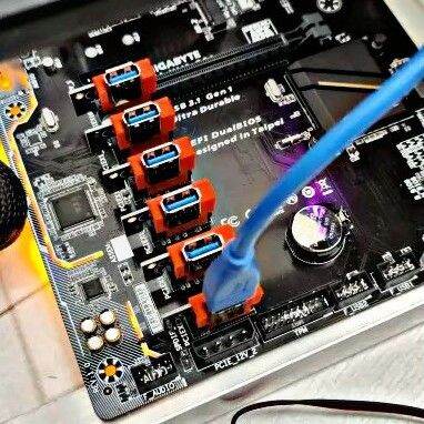 คลิปล็อค PCI-E Riser Lock Clip ช่วยการเชื่อมต่อไรเซอร์กับเมนบอร์ด ...