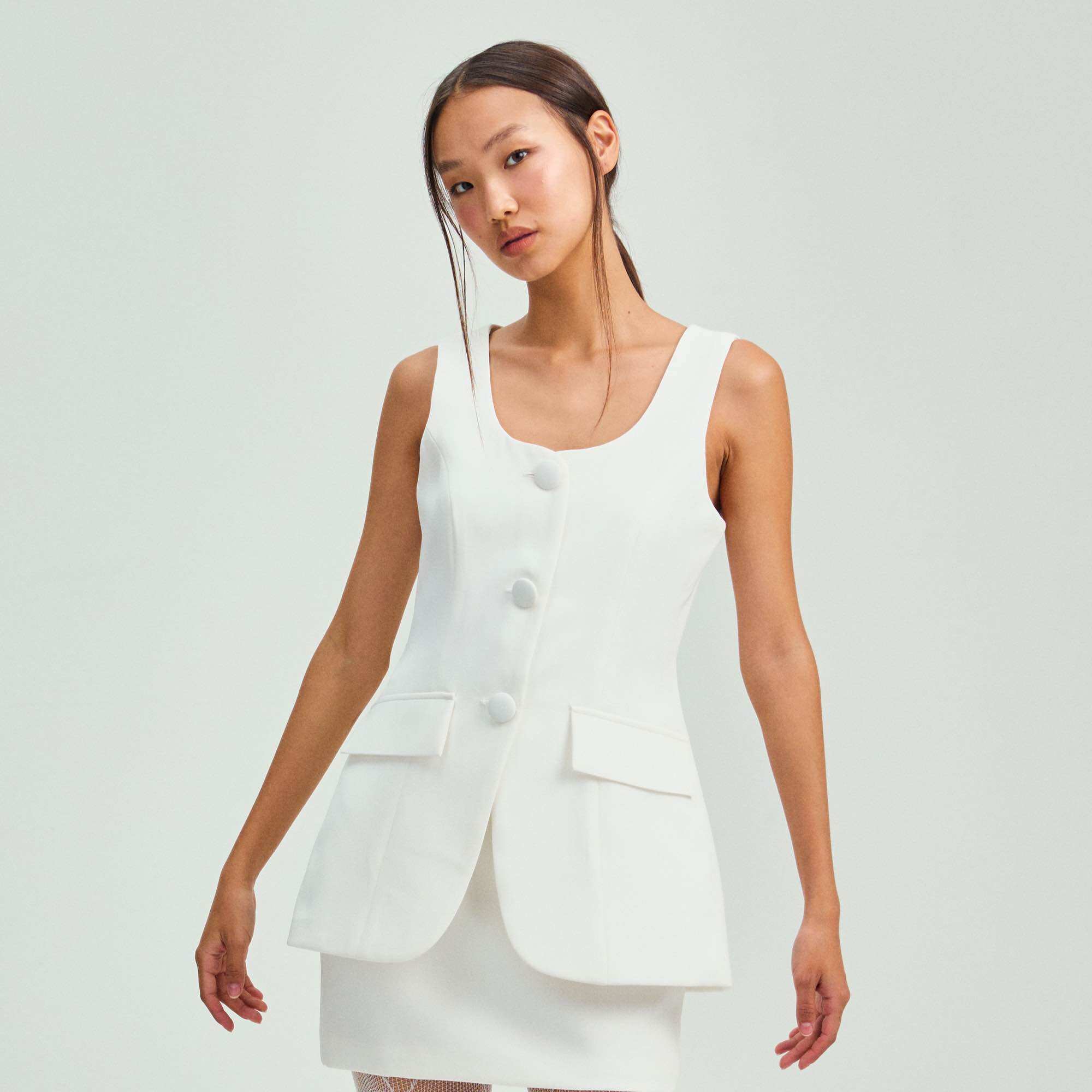 พรีออเดอร์จัดส่ง 4 เมษา PHAKPA APRIL TOP ราคา 1,970 บาท*ส่งฟรี