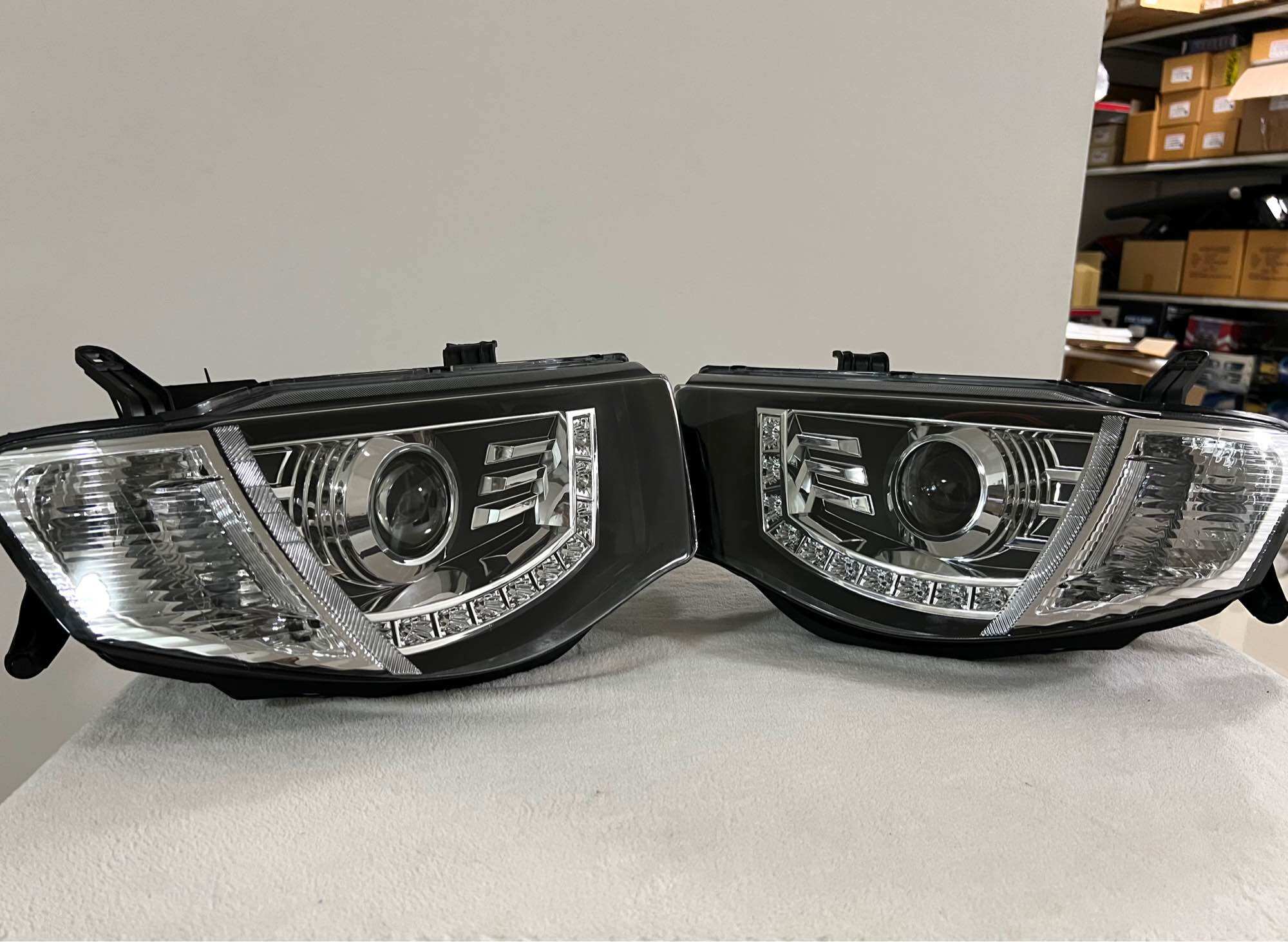 Mitsubishi Headlights Mitsubishi Triton Projector Headlights Triton 2005-2014 Depo Work ราคา 7,500 บาท*ส่งฟรี