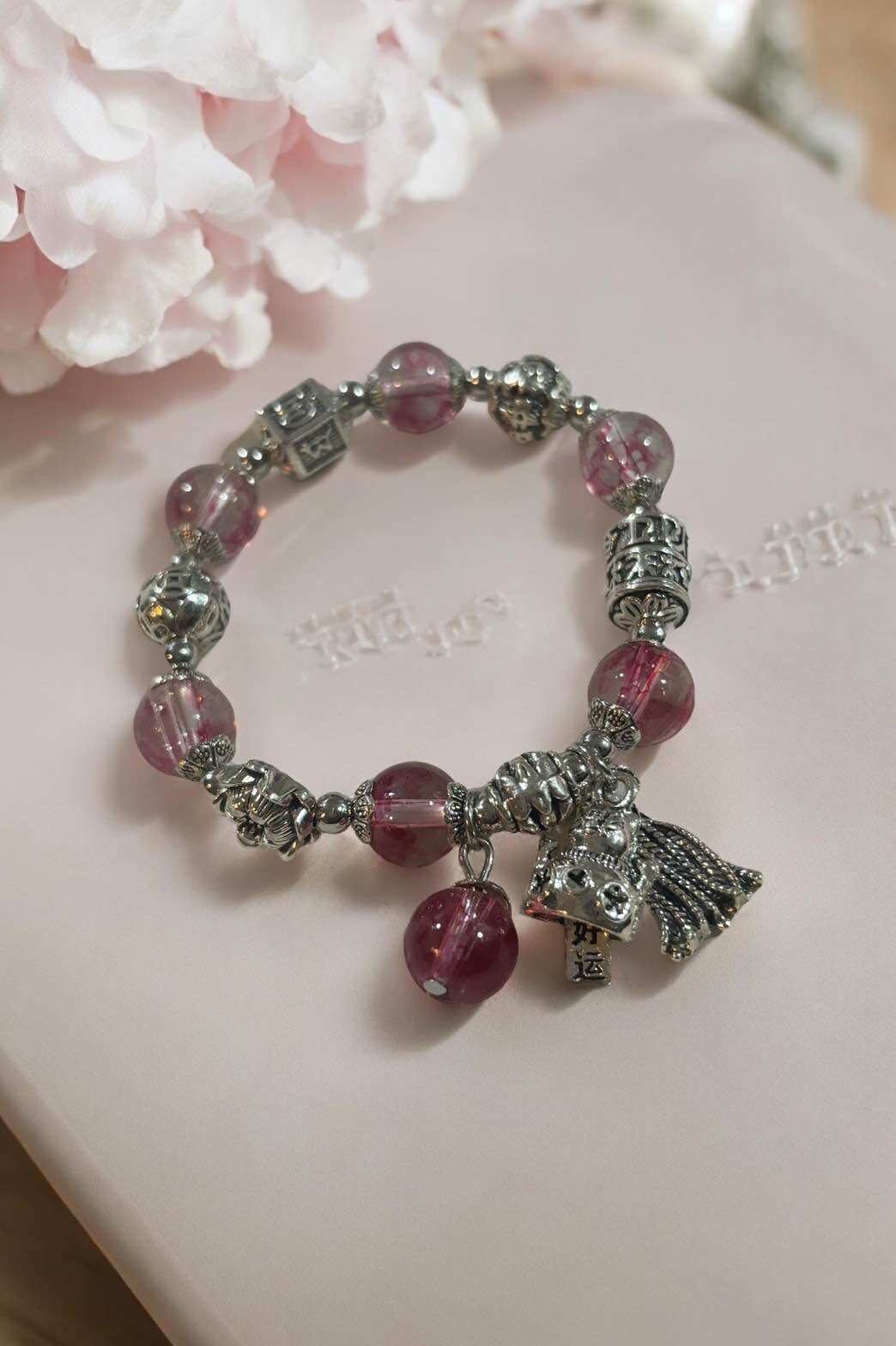 สร้อยข้อมือมงคล สีชมพู Rose Quartz ราคา 99 บาท*ส่งฟรี