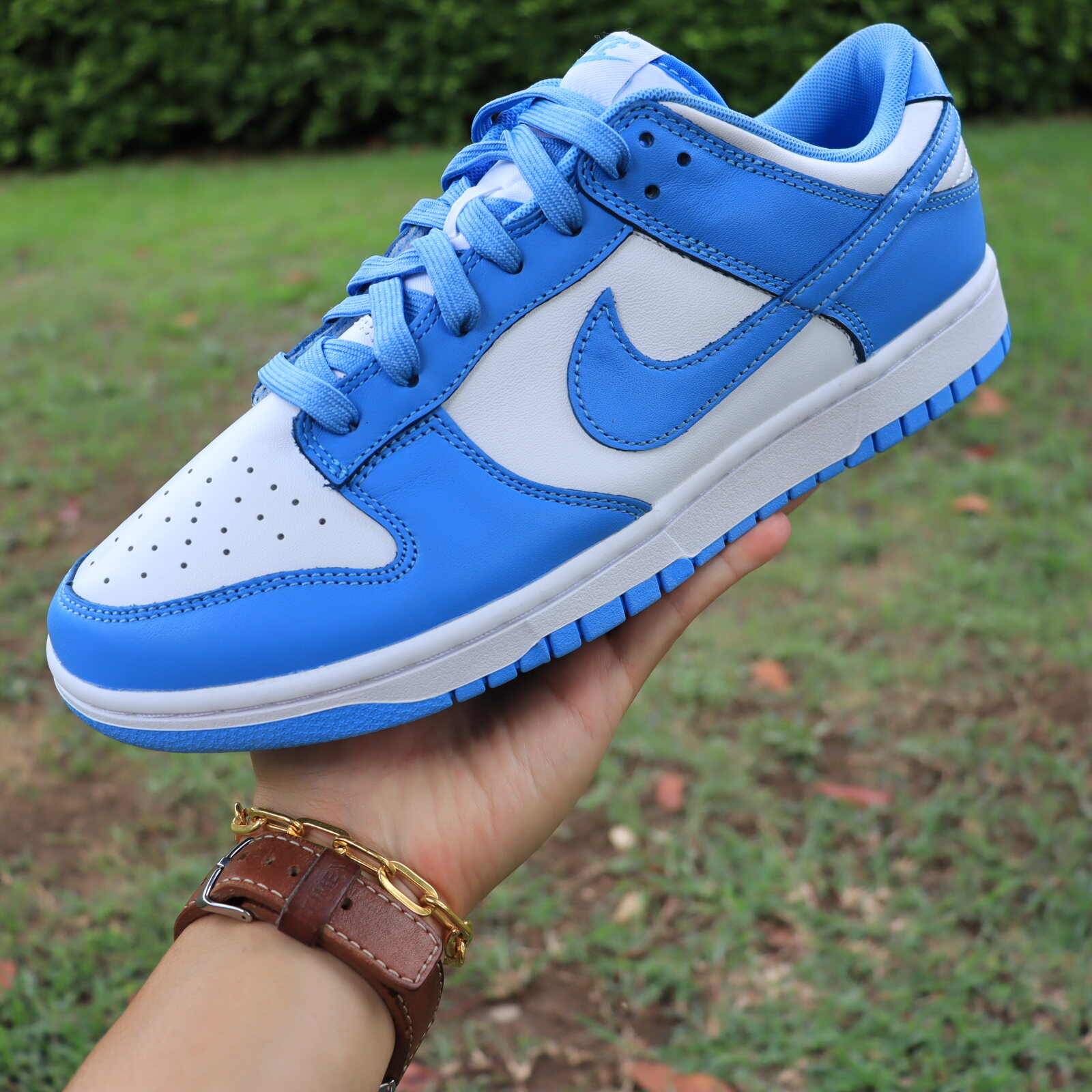 G176 Blue NX Sneakers