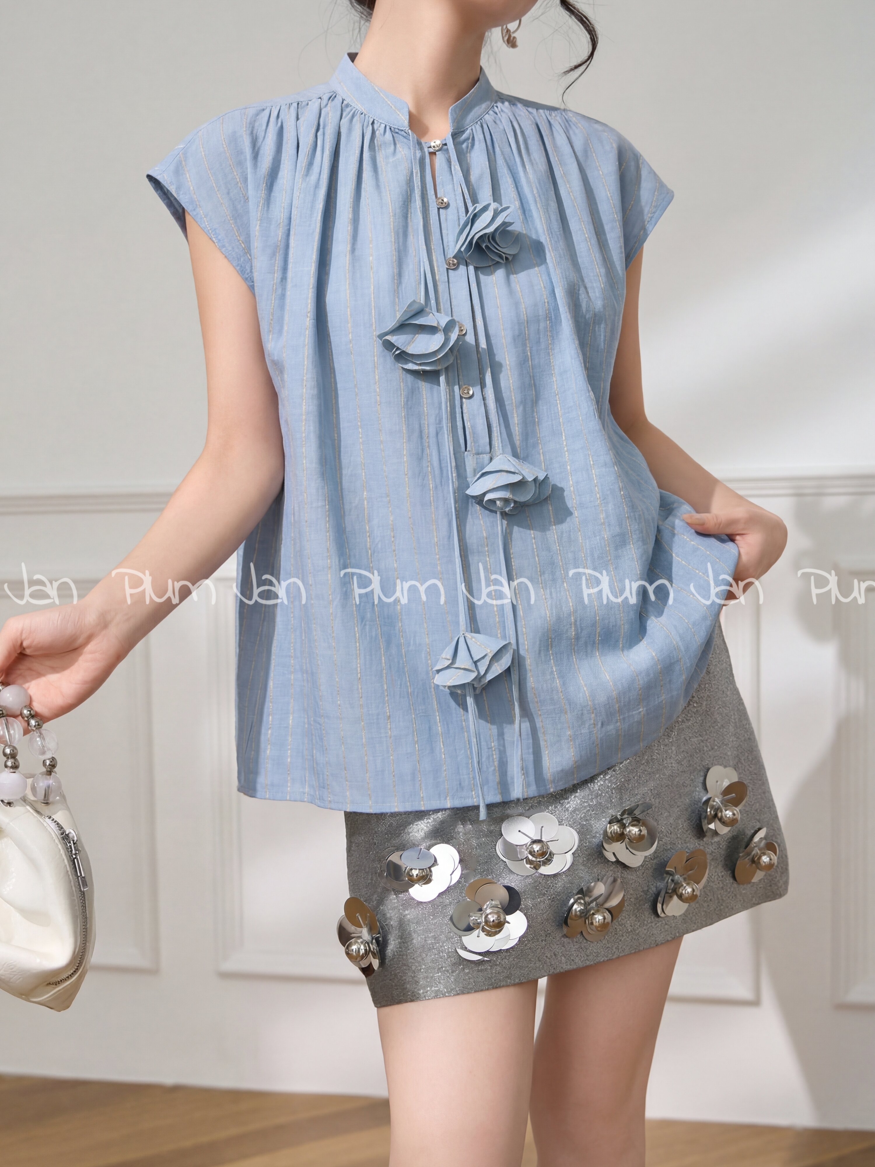 PlumJan | Blue Striped 3D Flower Design Short Sleeve Shirt ราคา 6,397,868 บาท*ส่งฟรี