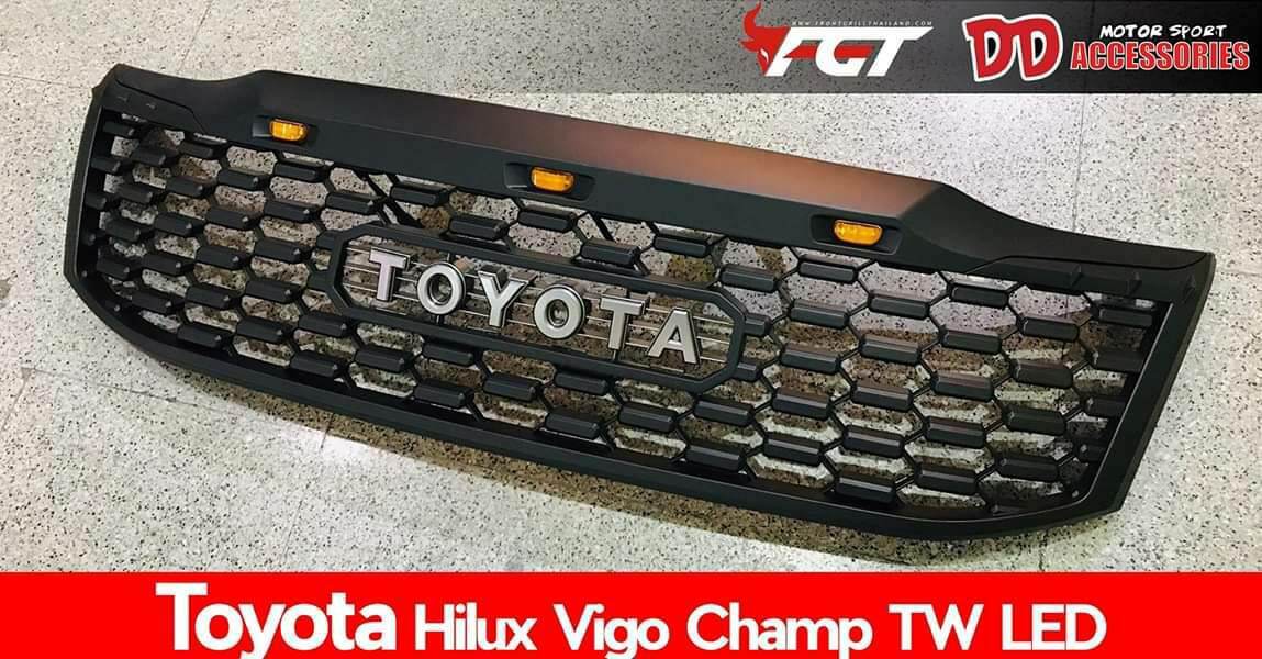 B.S.D กระจังหน้าแต่ง TOYOTA HILUX VIGO CHAMP แบบมีไฟ 3 จุด สีดำด้าน