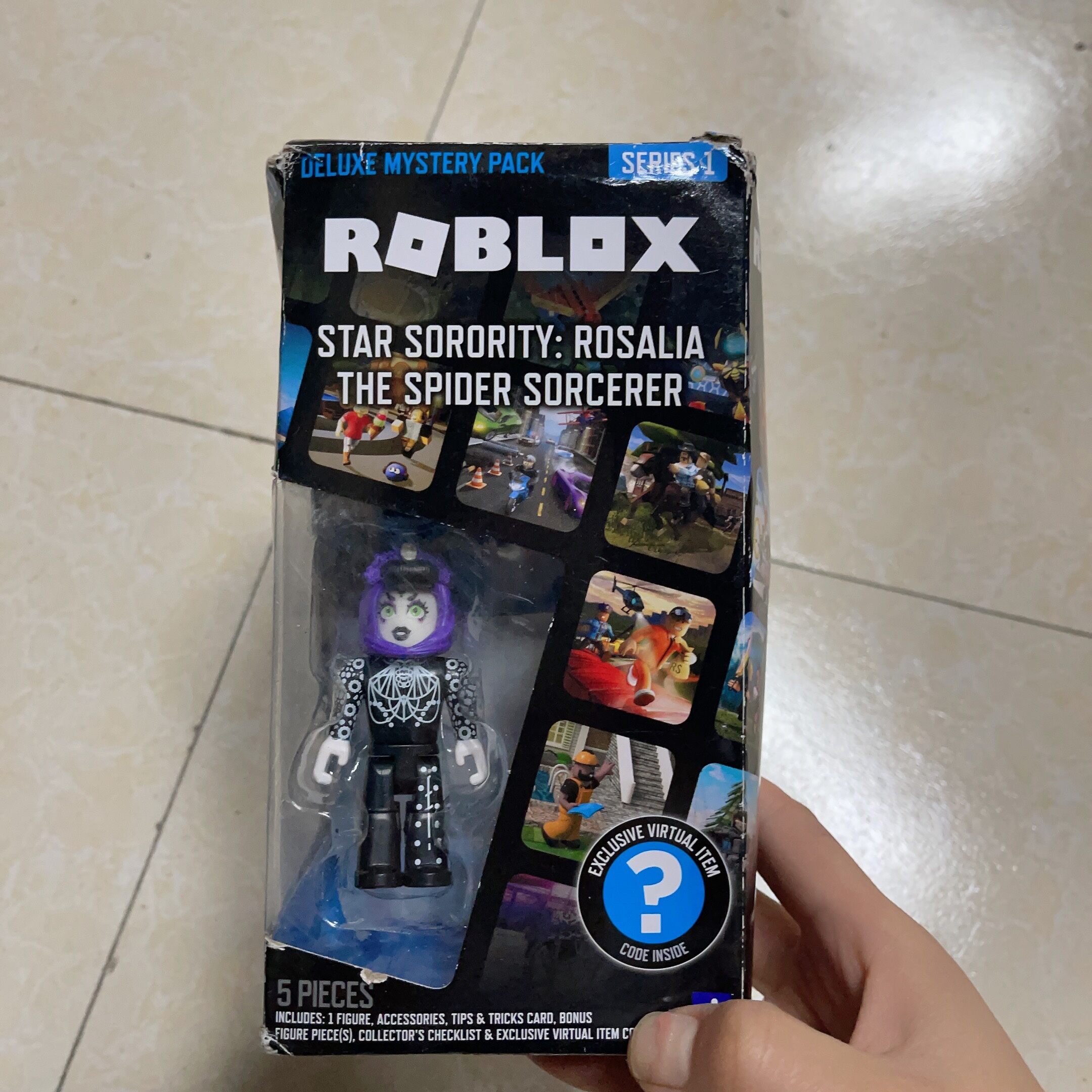 Roblox Series 1 Star Sorority: Rosalia The Spider Sorcerer Deluxe Mystery  Pack 