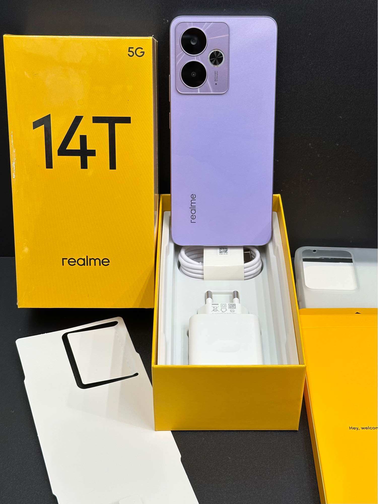 Realme 14t 5g 8/256Gb, Brand New Condition, Thai Center, Clearance Stock, Sales Promotion. ราคา 5,500 บาท*ส่งฟรี