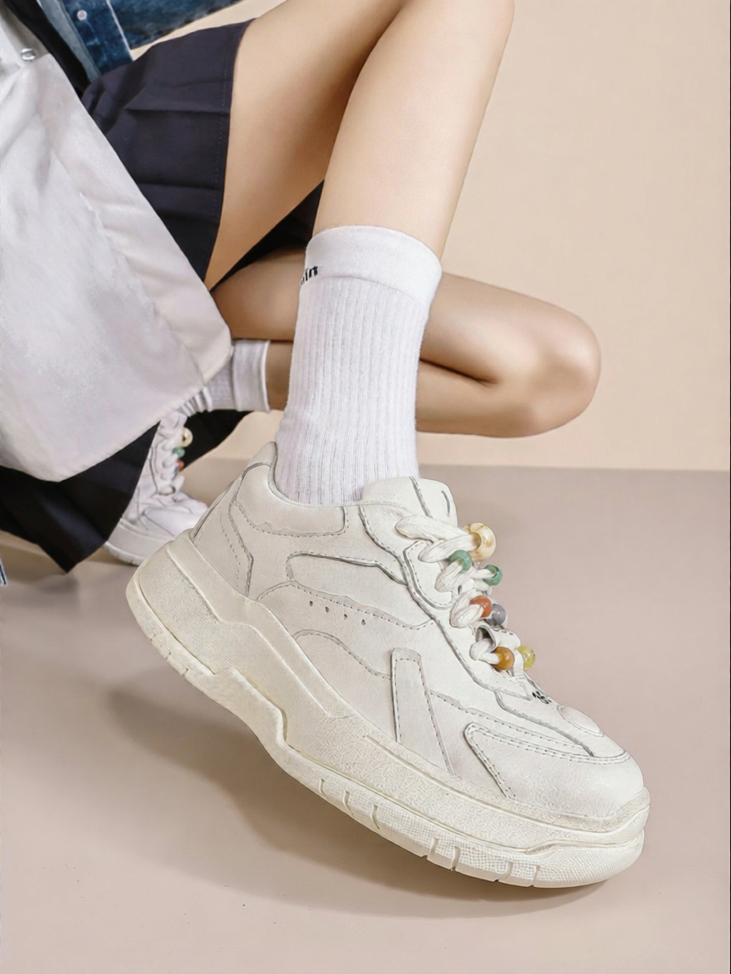 Zero | Fashion Beaded Leather Casual Shoes ราคา 8,317 บาท*ส่งฟรี