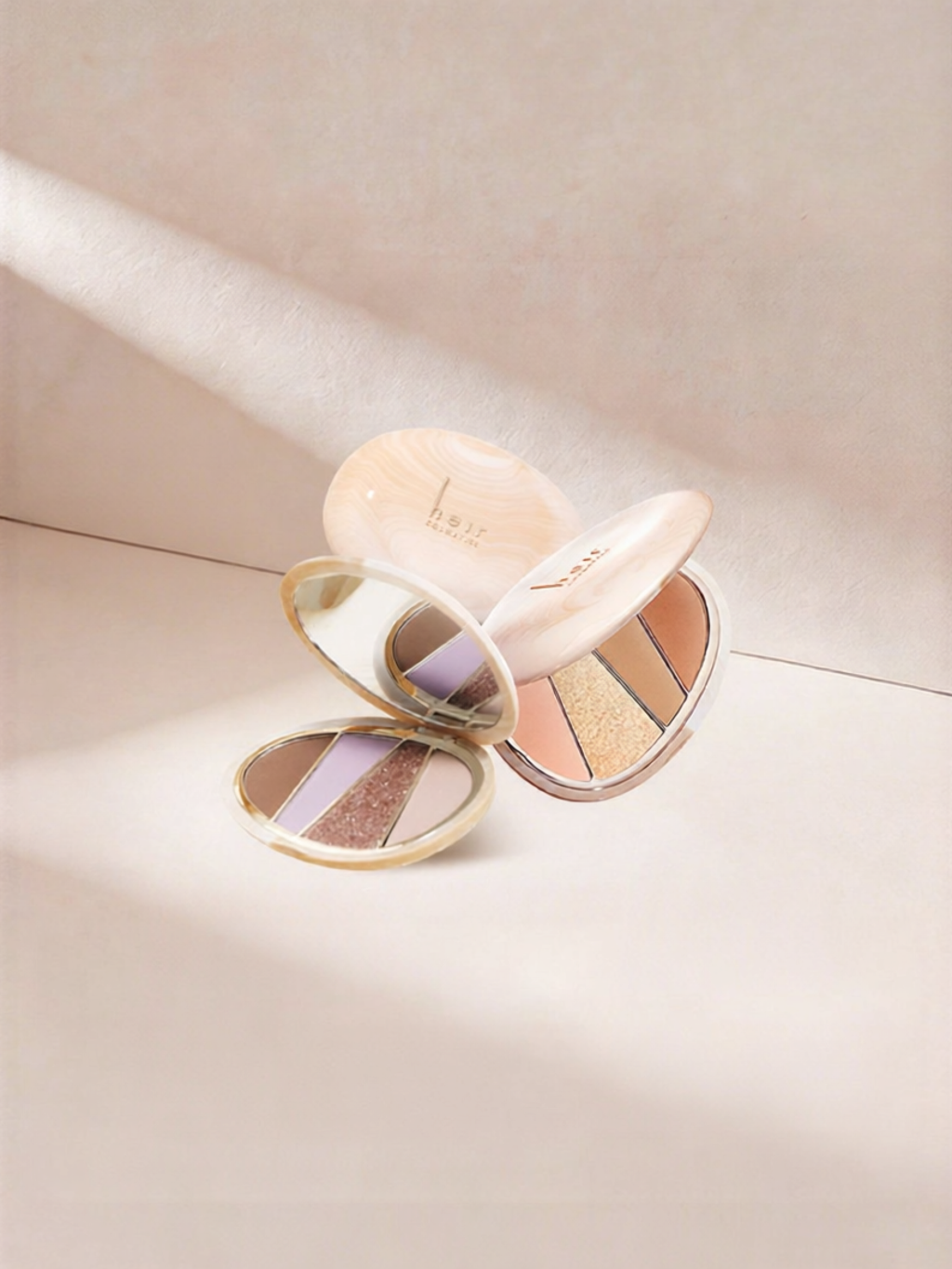 Heir Cosmetics | Pearl & Matte Daily Makeup Eyeshadow Palette ราคา 2,450 บาท*ส่งฟรี