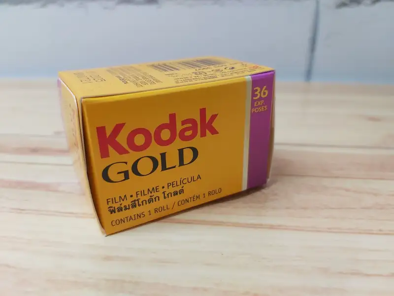 ภาพสินค้าฟิล์มสี kodak gold200 135-36/ หมดอายุ 01/2025 จากร้าน Keang_18 บน Lazada ภาพที่ 1