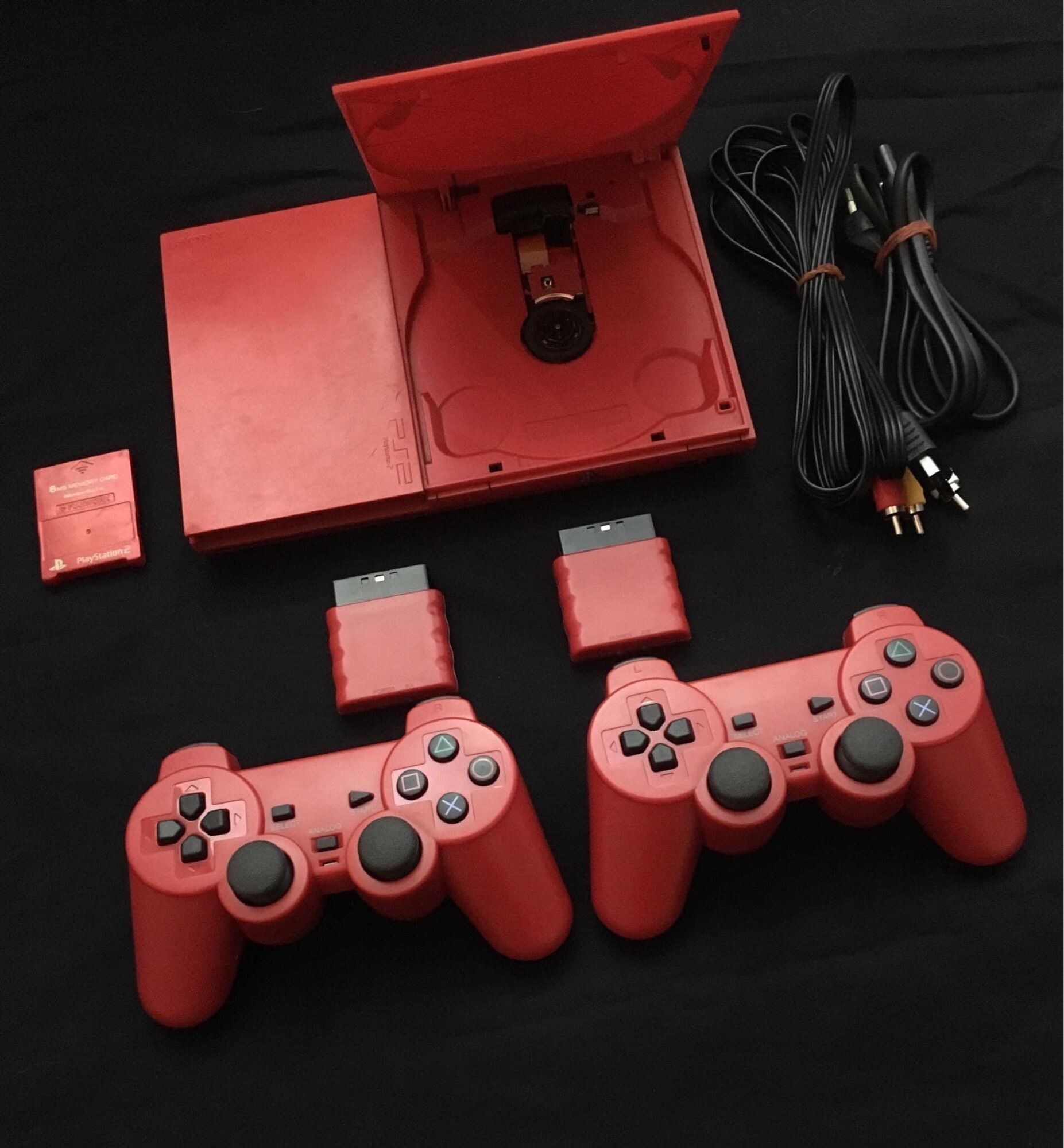 ps2 slim สีแดงทั้งขุด แปลงแล้ว จอยไร้สาย 2 ตัว สวยมาก