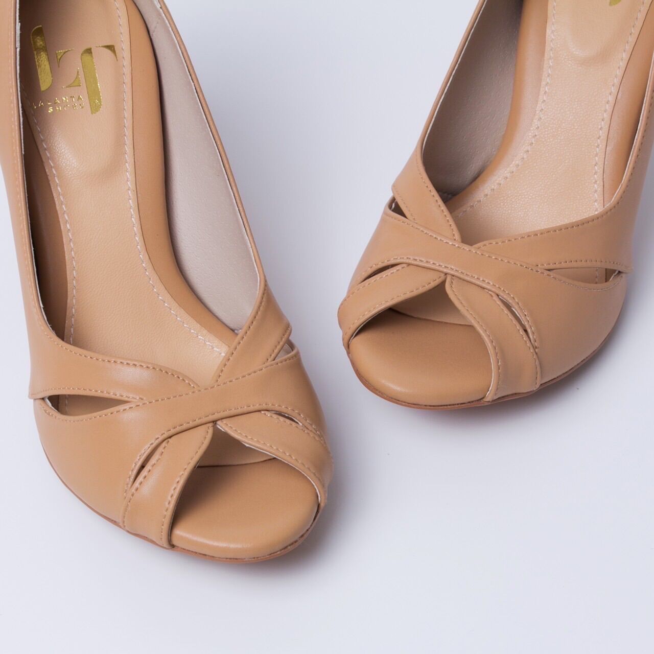 LALANTA BUTTERFLY BEIGE รองเท้าส้นสูง 3 นิ้ว ราคา 890 บาท*ส่งฟรี