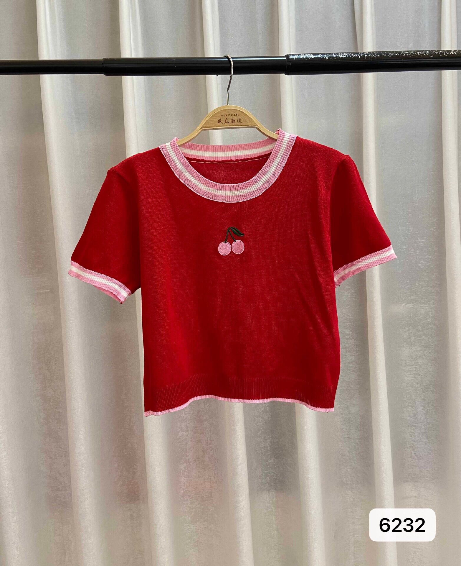 ttshop????พร้อมส่ง???? เสื้อครอปสั้นไหมพรม แขนสั้น ดีเทลลายเชอร์รี่ตรง ...