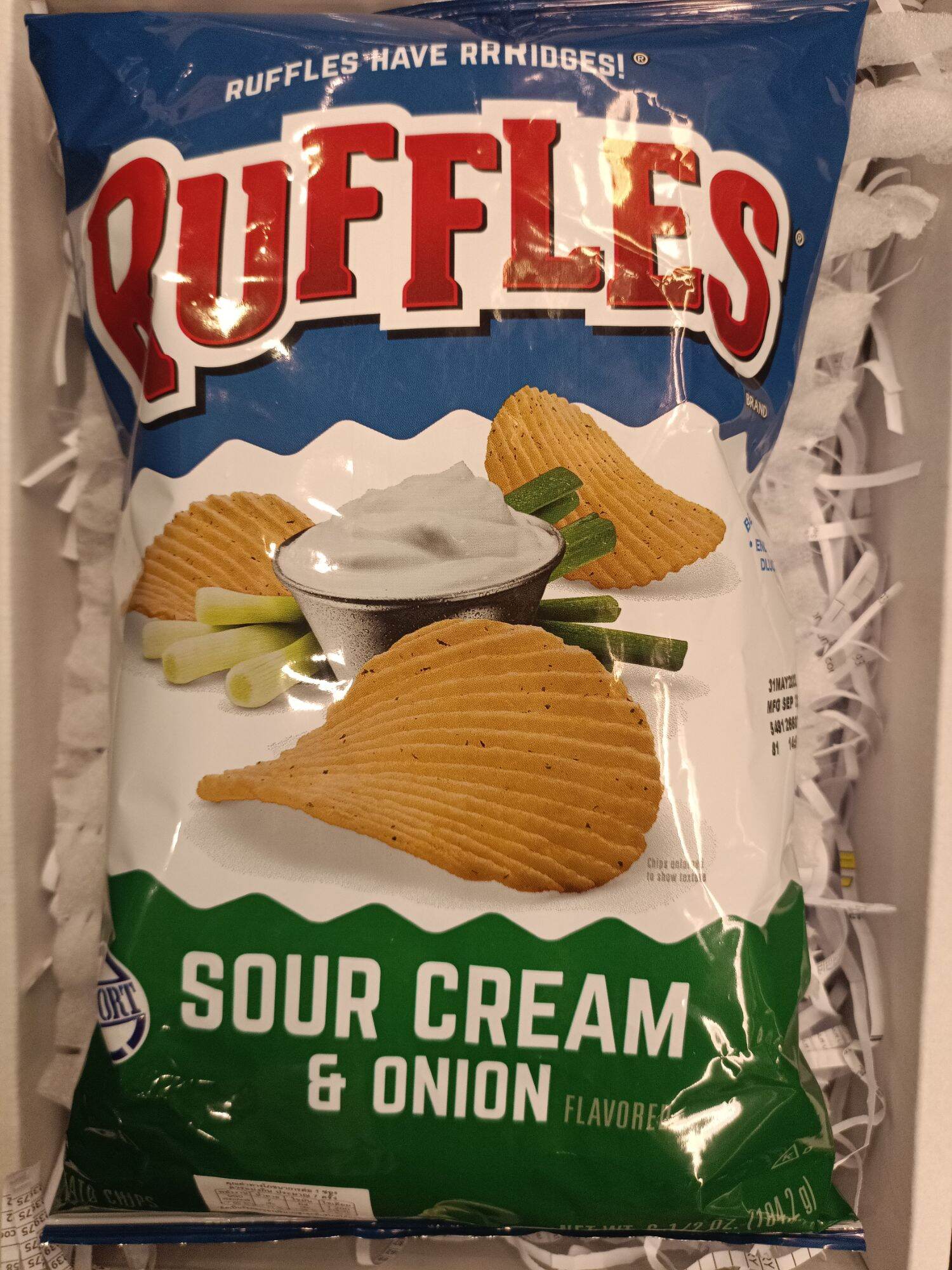 RUFFLES SOUR CREAM & ONION POTATO CHIPS 184.2 g. Lazada.co.th