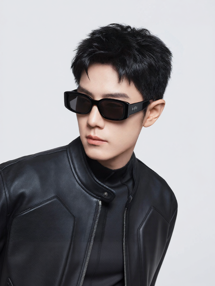 Molsion | Retro Square Black Frame Polarized Sunglasses ราคา 3,815 บาท*ส่งฟรี