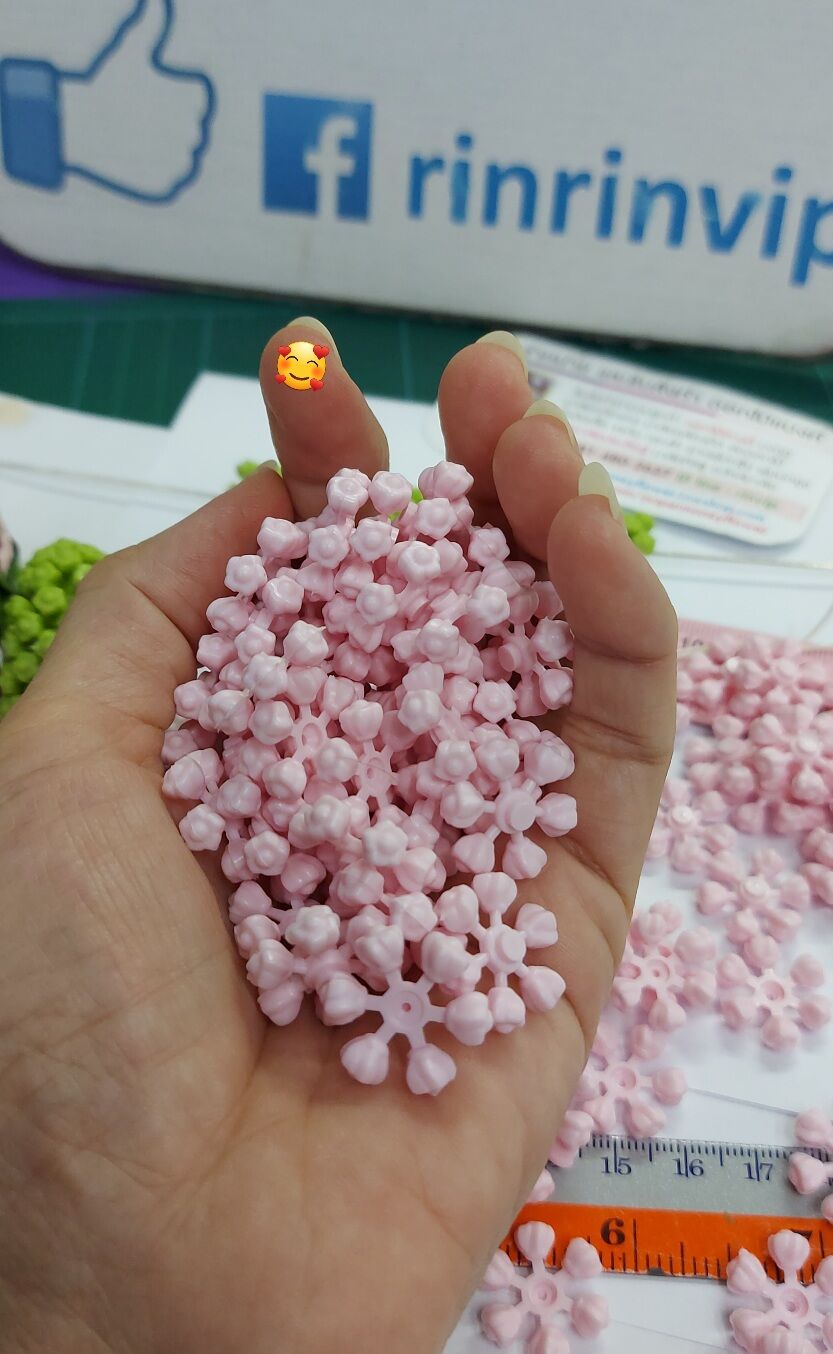 ใจรัก จุกรัก แกนจุกรัก ทำจากพลาสติก สีชมพู 100 วง 95 บ.